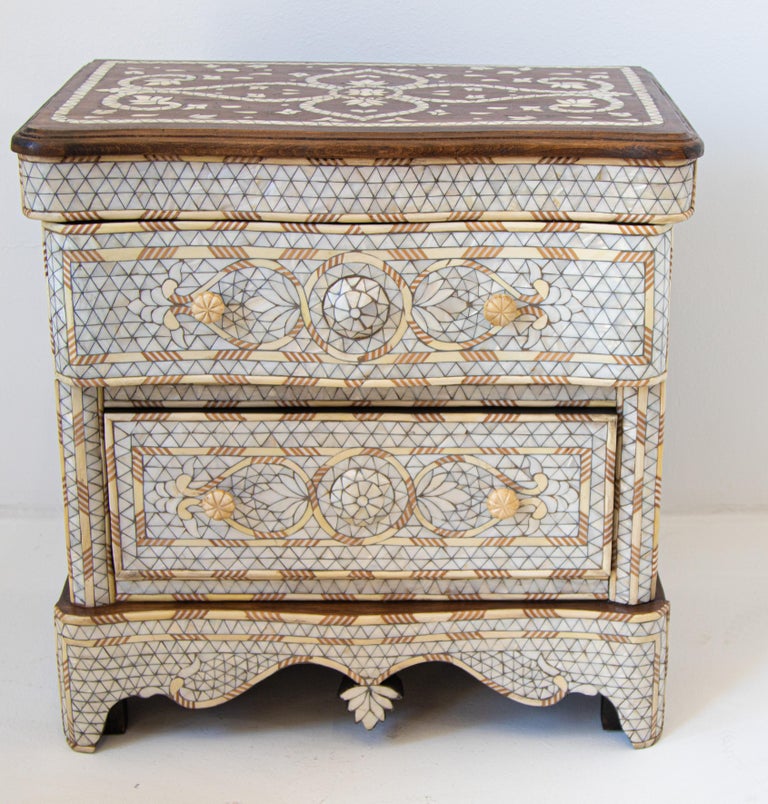 Moorish White Inlay Moroccan Nightstands, a Pair For Sale 2
