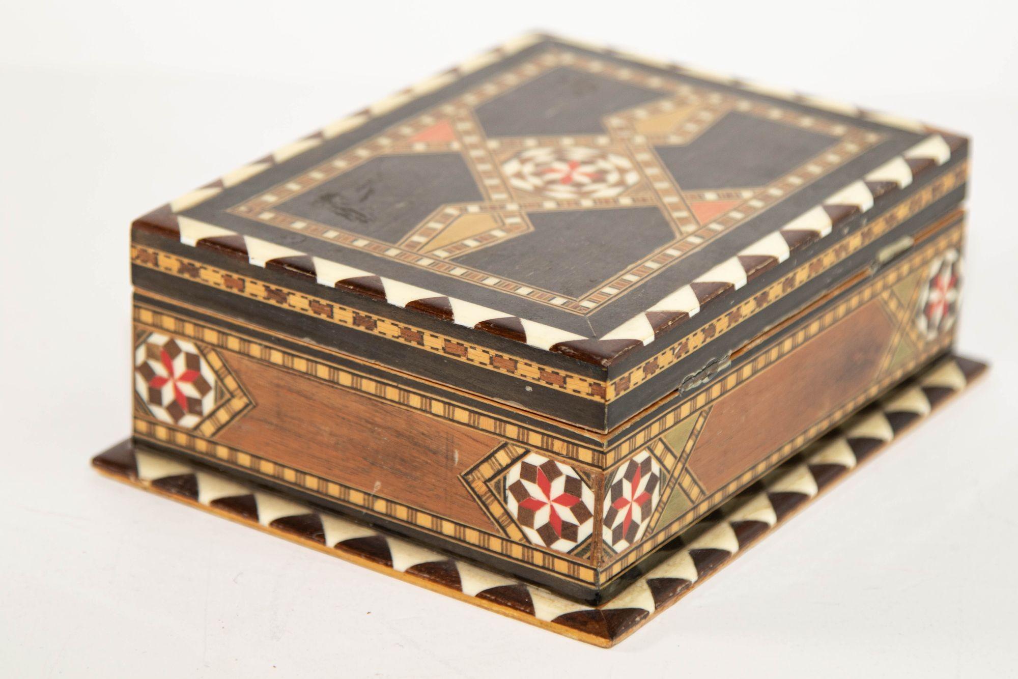 20th Century Moorish Wood Box Islamic Marquetry Mosaic Art Granada Spain Khatam Decor 1940s For Sale