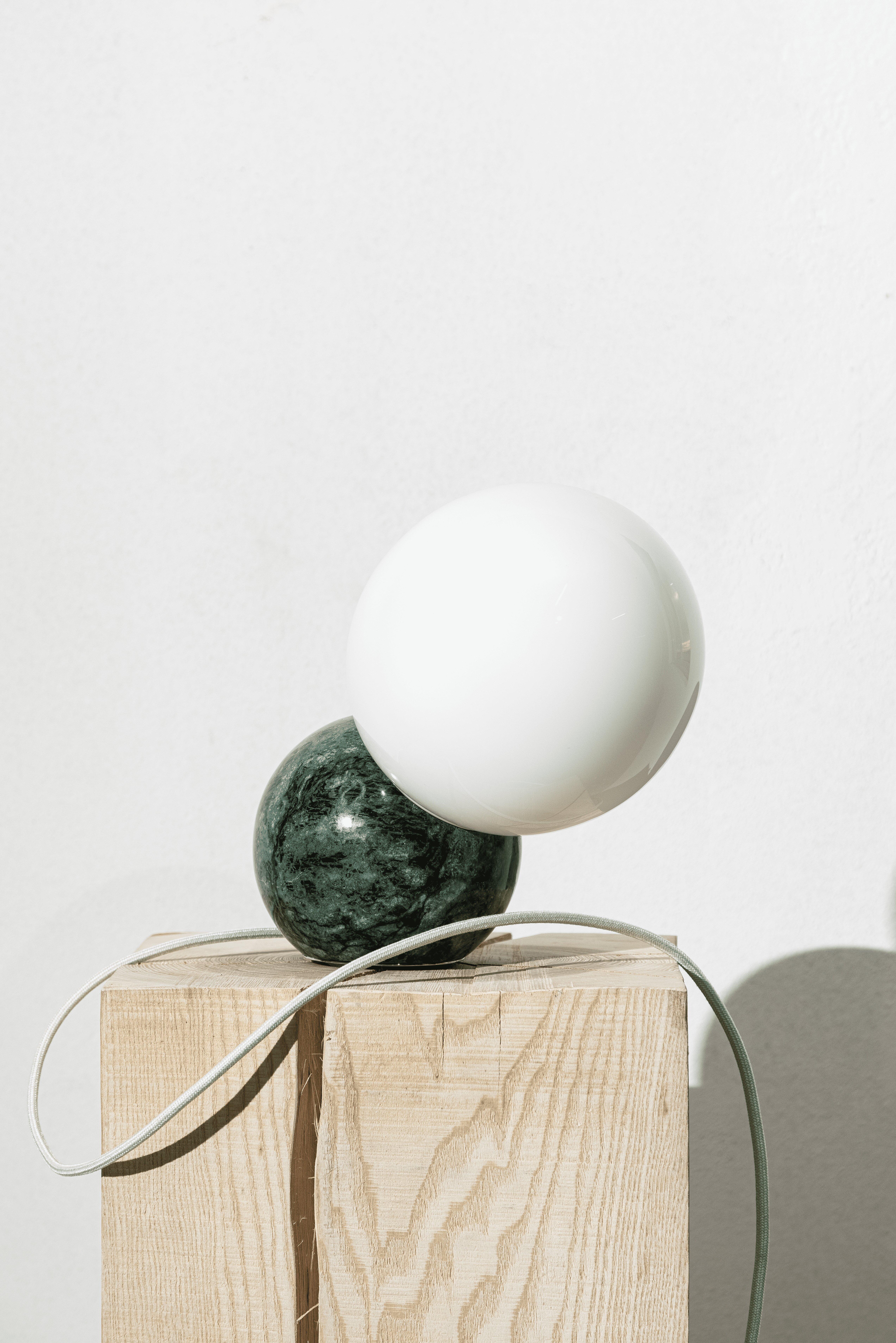 COSMOPOLITAN MIDNIGHT spherical structure transforms what could be an ordinary table lamp into a fun, personality full, lighting piece. Highlighted by its high-end materials, builds a comfortable atmosphere and adds a decorative element. Perfect for