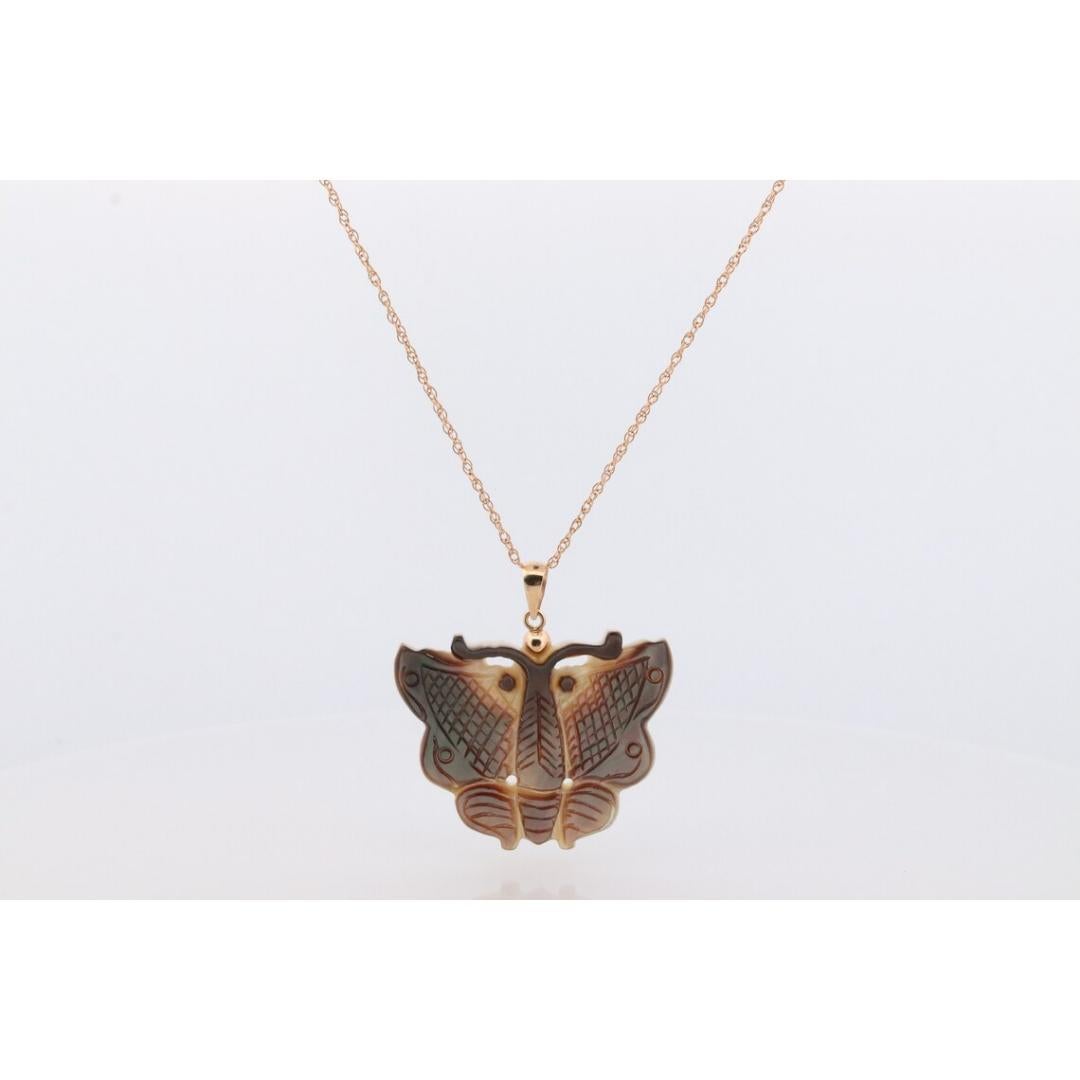 Butterfly MOP 14k. Grand pendentif papillon. Collier à chaîne en or jaune 14 carats. en vente 2