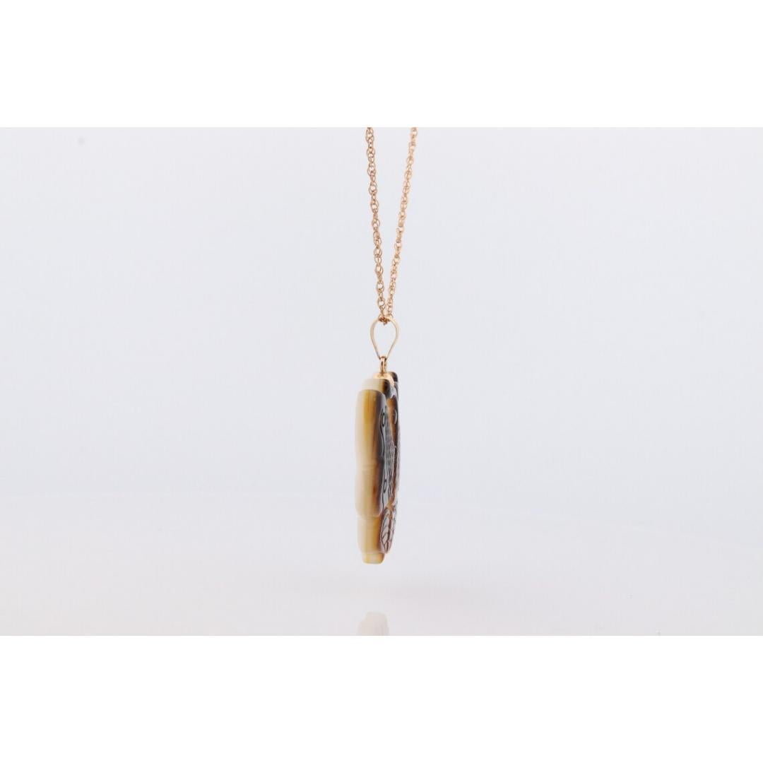 Butterfly MOP 14k. Grand pendentif papillon. Collier à chaîne en or jaune 14 carats. en vente 3