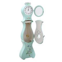 Mora Clock