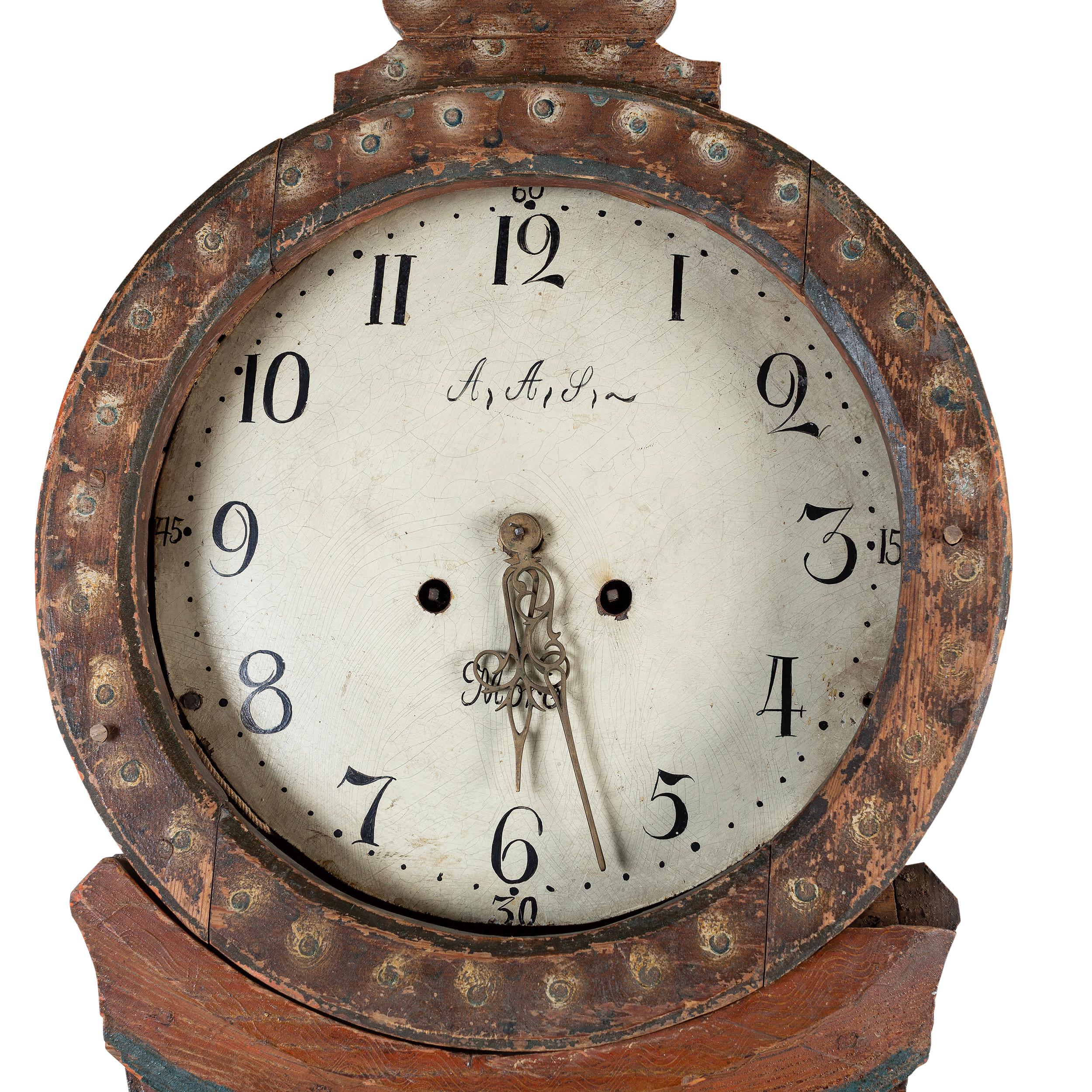 Swedish Mora clock dated 1844 with traditional Swedish painted details. Working Longcase clock mechanism of pendulum and 2 weights and a bell chime on the hour.

Width: 44cm / 17.3