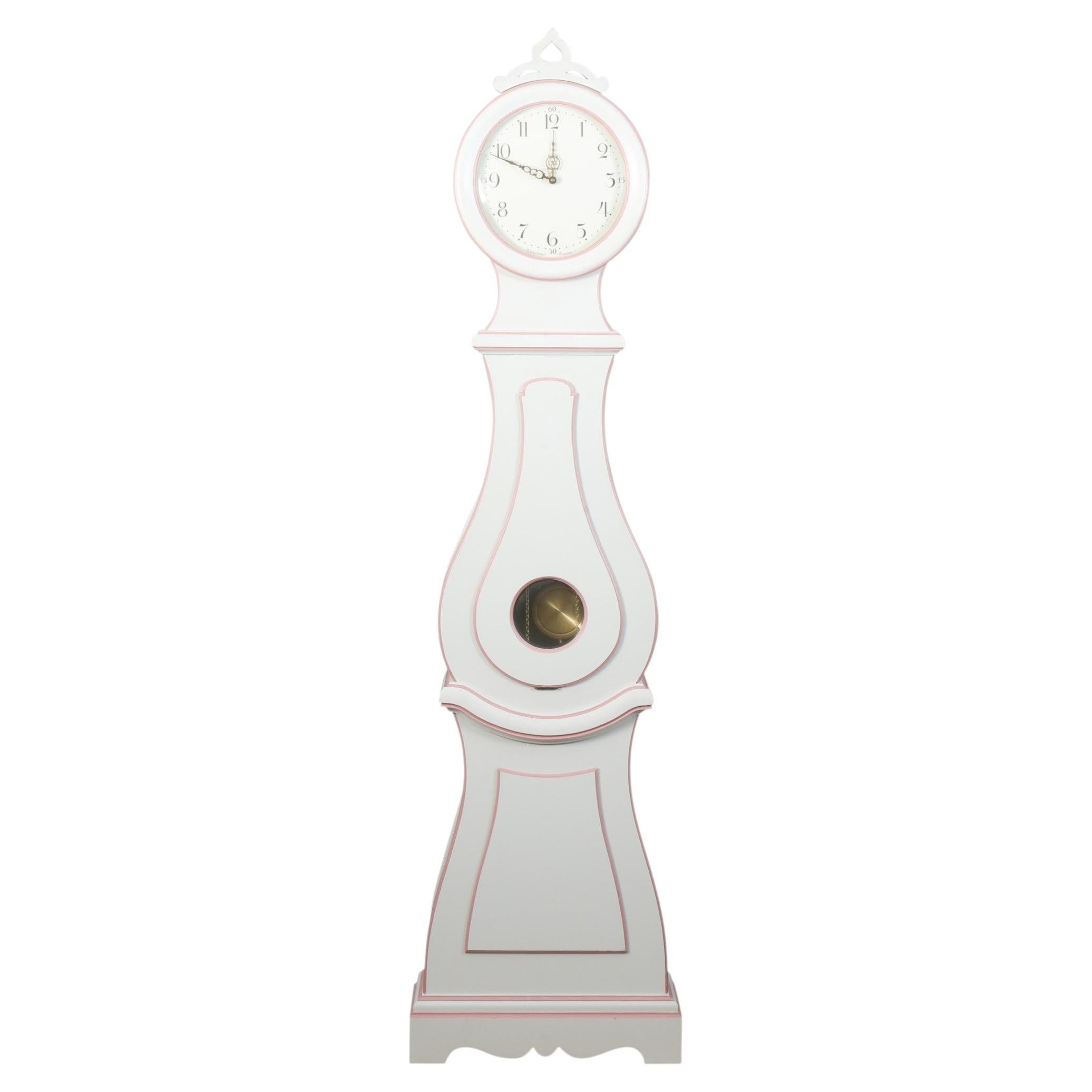 Mora Clocks in vendita
