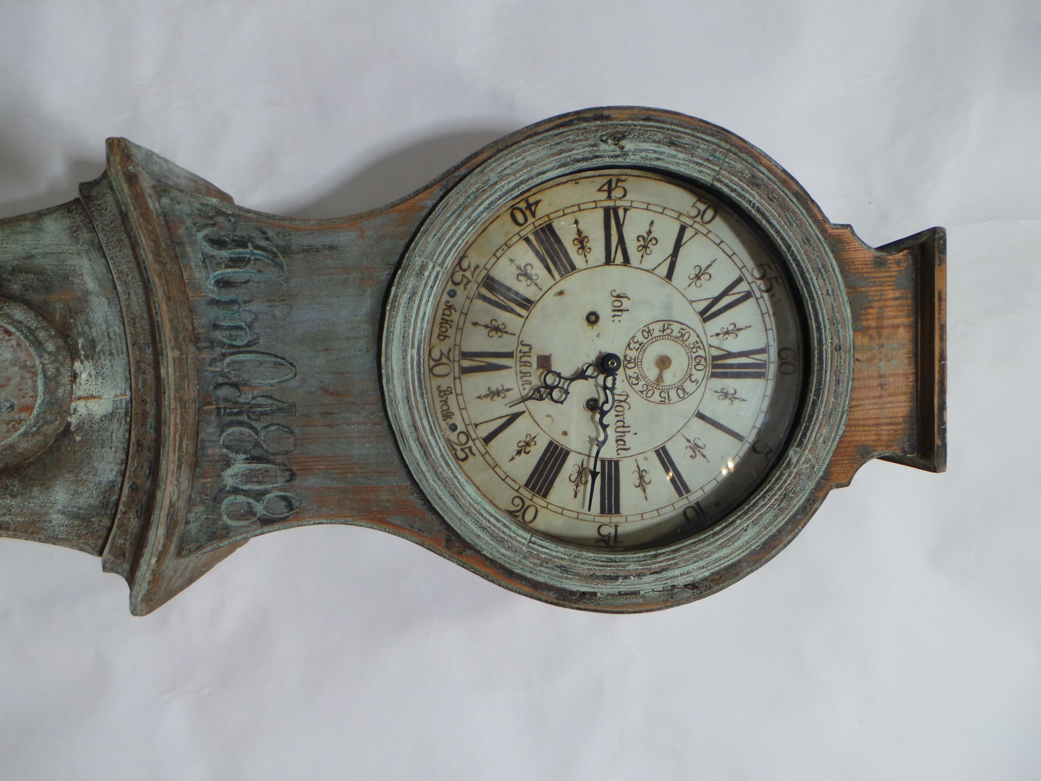 Th9s is a VERY Rare 100% Original painted Swedish Mora Clock.  The style of paint comes from a village called 