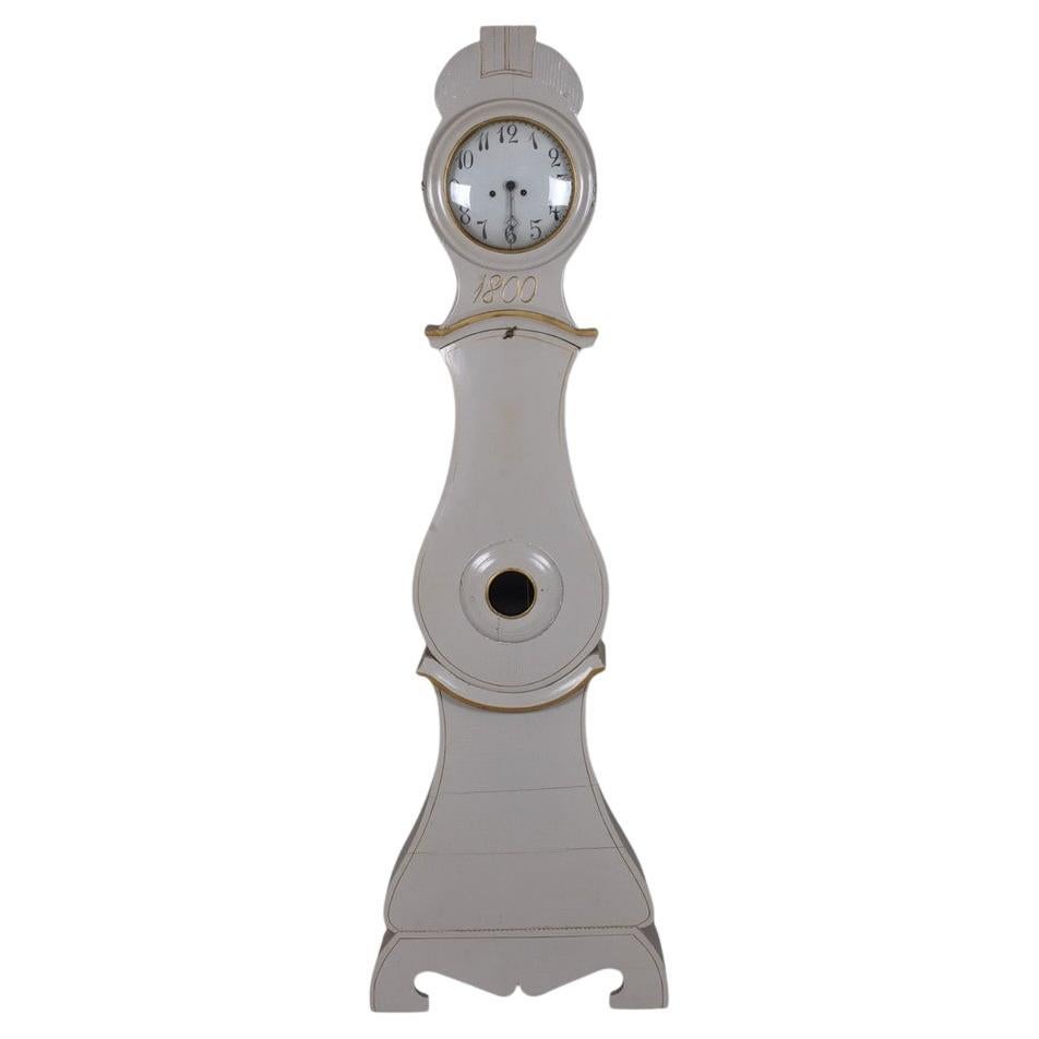 Mora Clocks Sueco 1800s Antiguo blanco 205cm alto Corona en venta