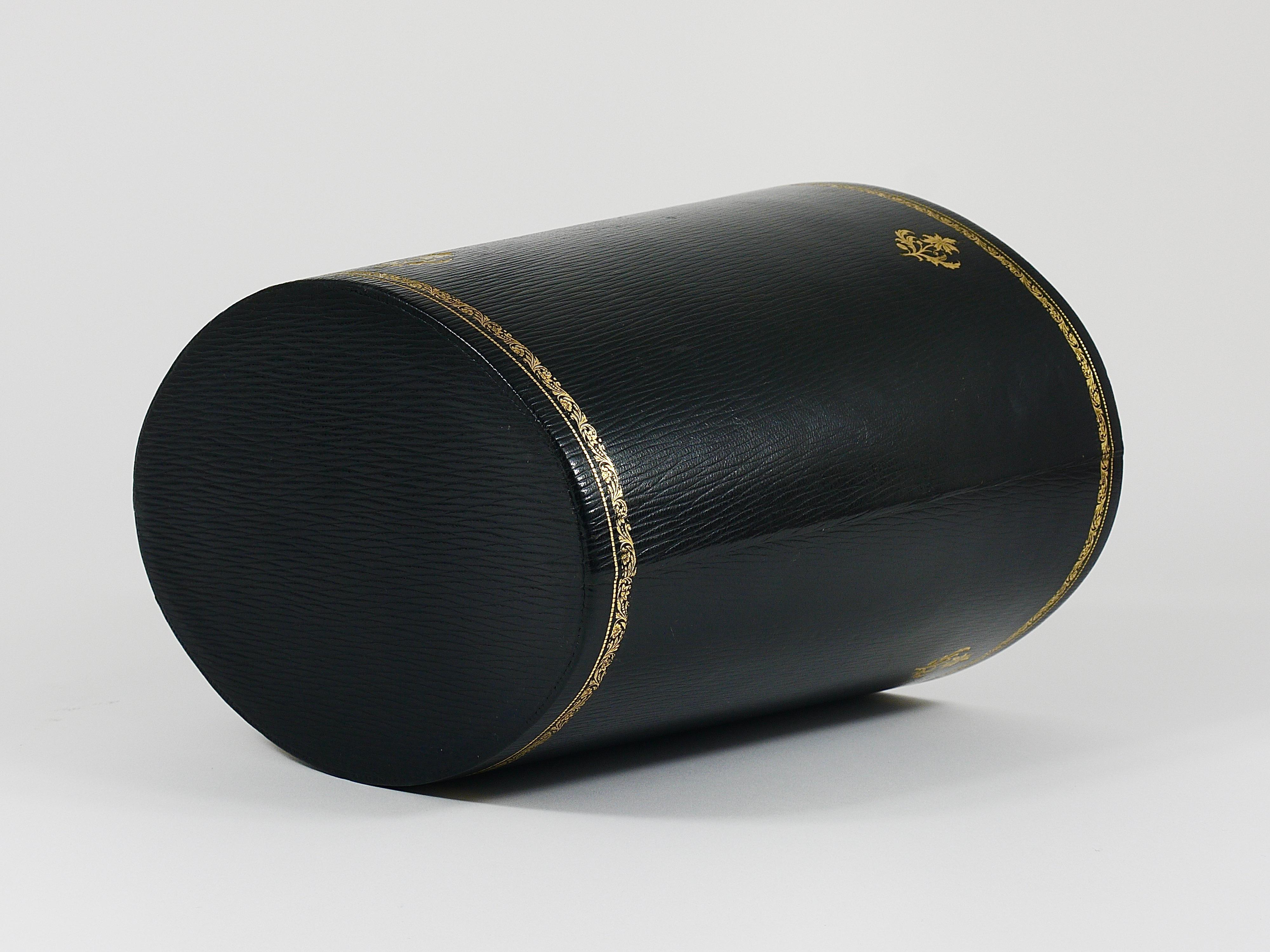 Papelera Morabito Paris de cuero negro y dorado, Francia, años 70 en Bueno estado para la venta en Vienna, AT