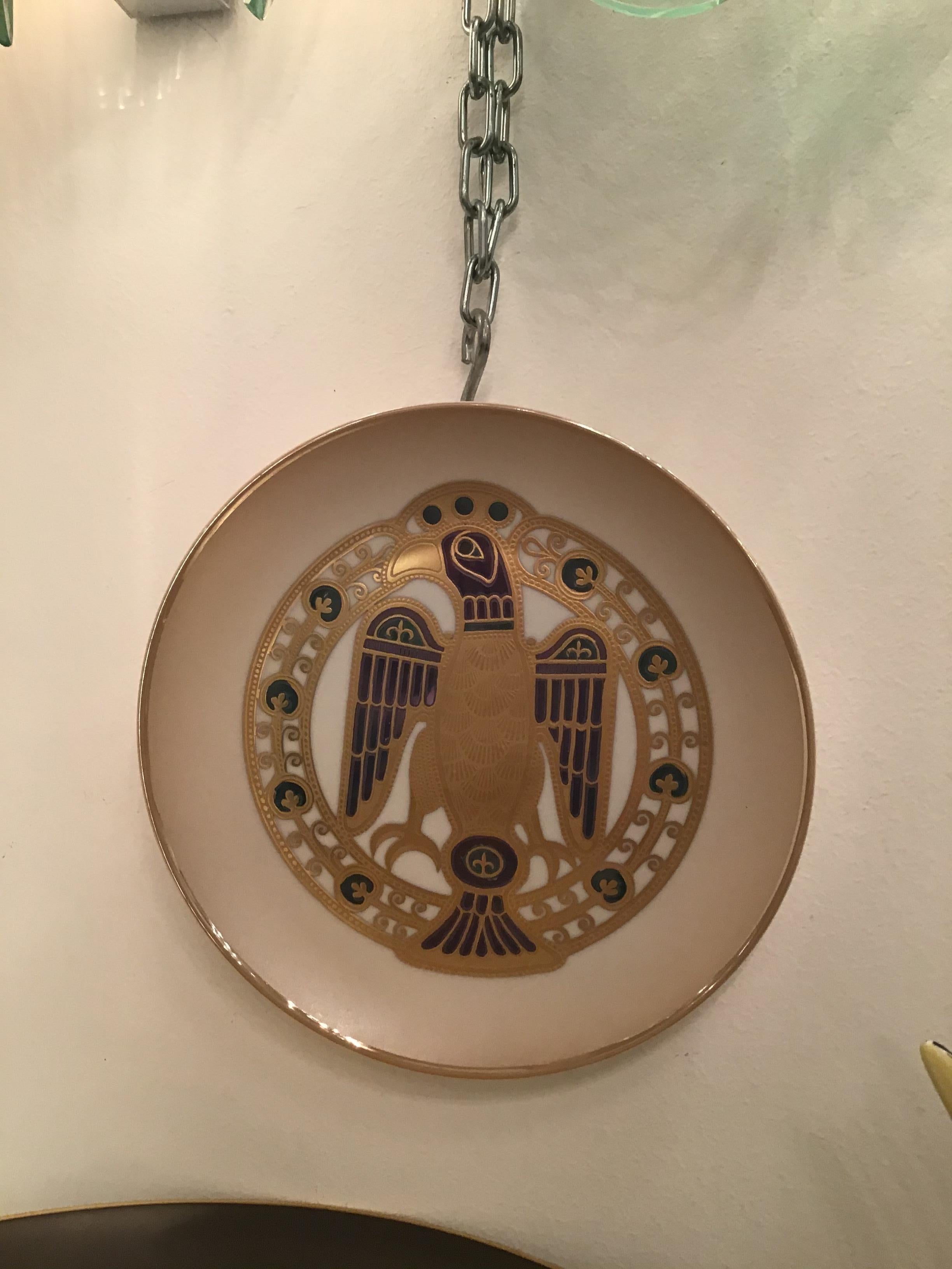 Morbelli porcelain “Gioiellò Germanico Periodo Ottaviano” wall plate worked with pure gold 1983, Italy.