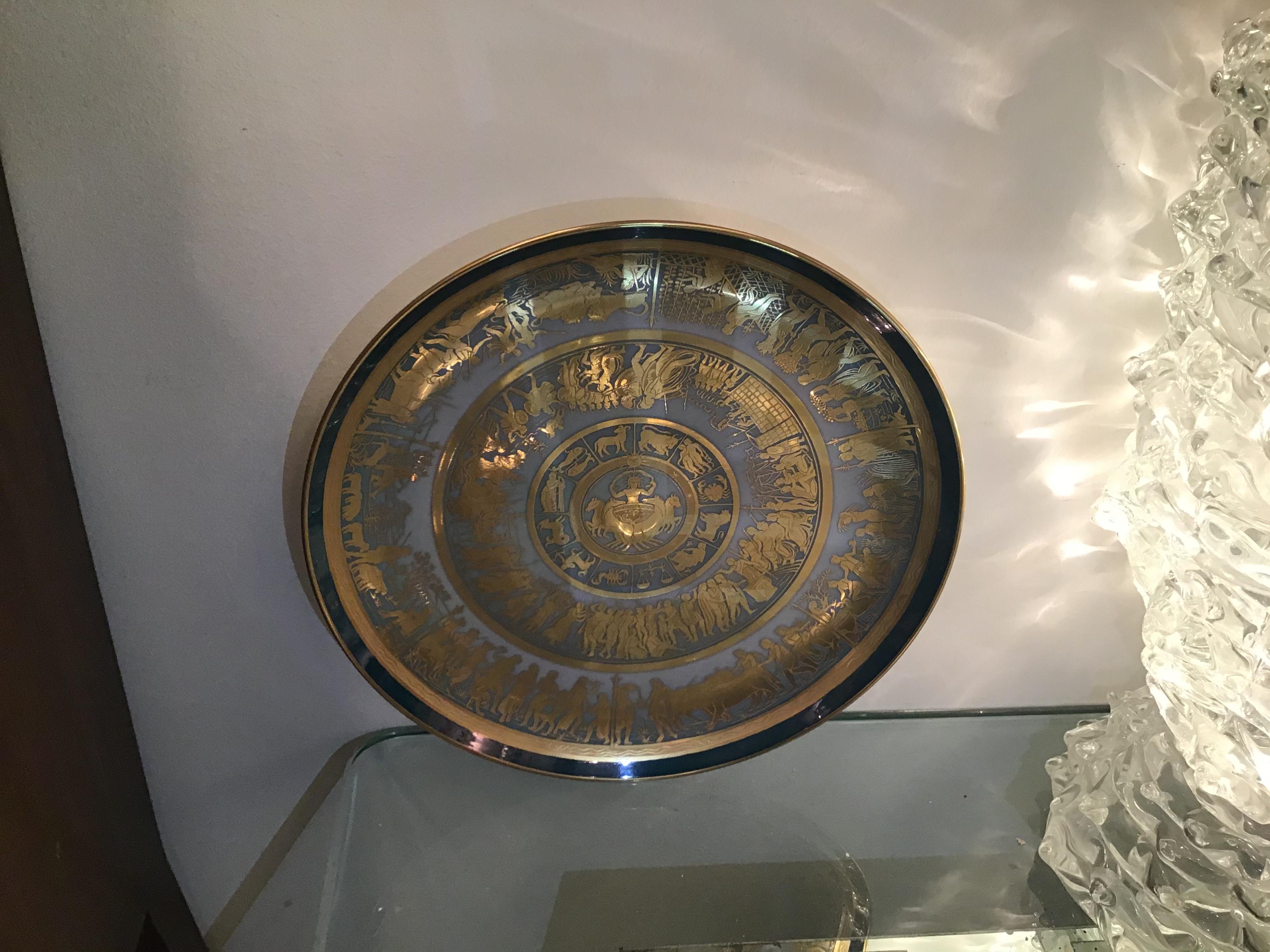 Italian Morbelli Porcelain “Scudo di AchilleWall Plates Worked with Pure Gold 1960 Italy For Sale