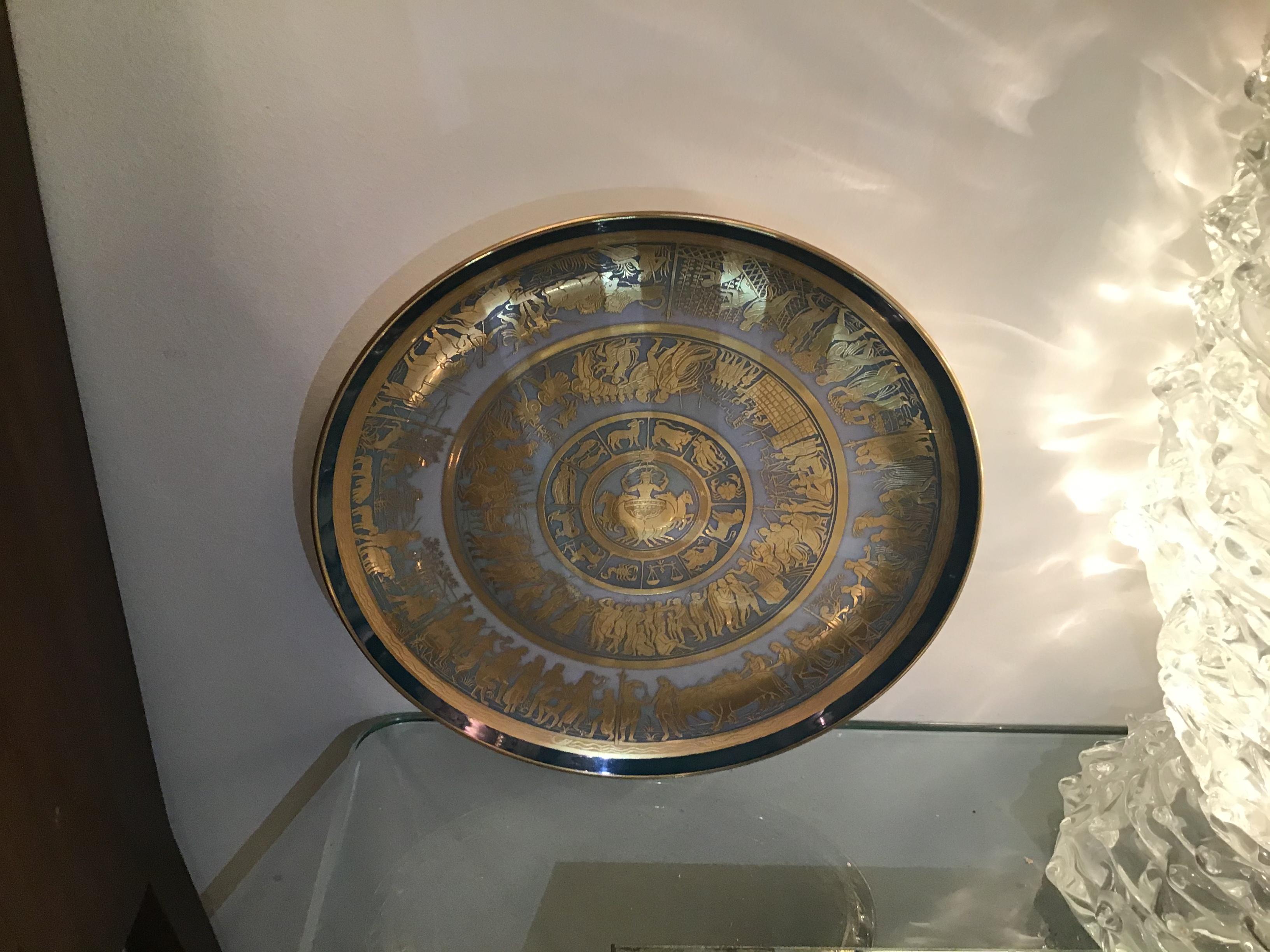 Morbelli Porcelain “Scudo di AchilleWall Plates Worked with Pure Gold 1960 Italy For Sale 1
