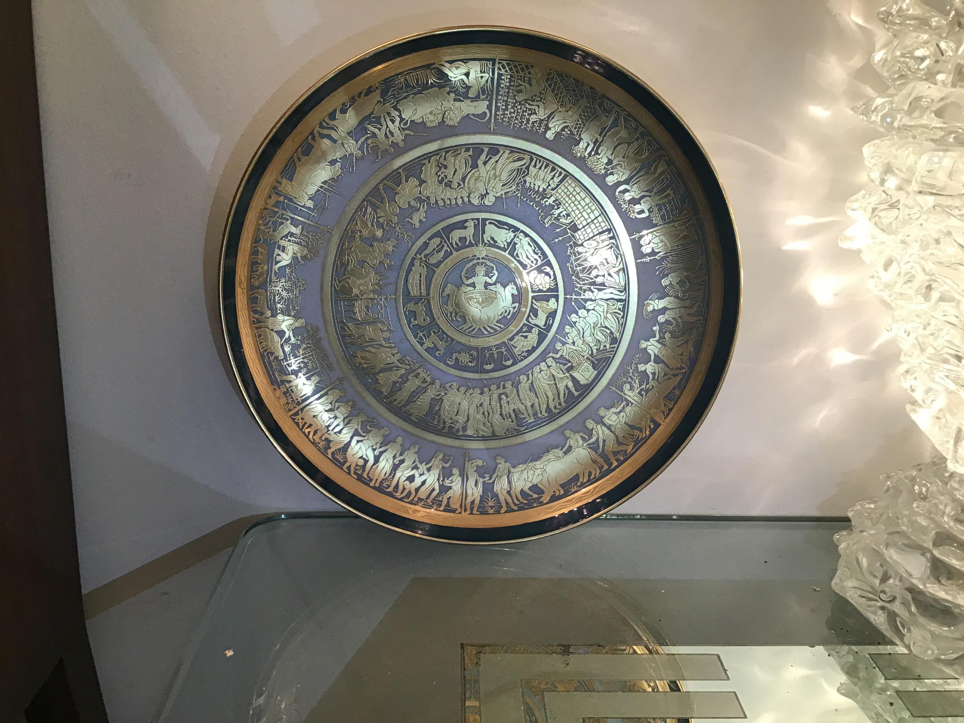 Morbelli Porcelain “Scudo di AchilleWall Plates Worked with Pure Gold 1960 Italy For Sale 3