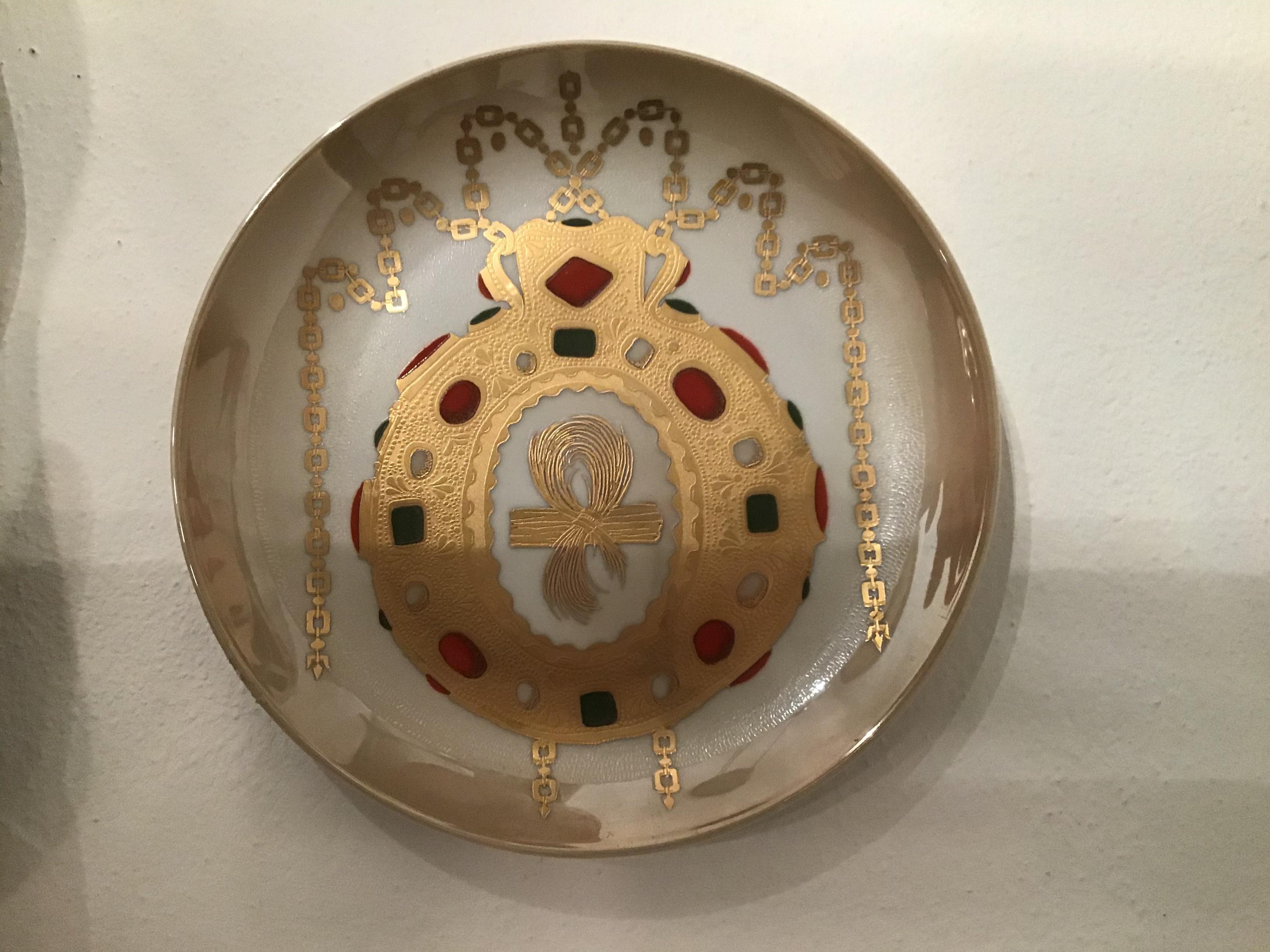 Autre Assiette murale en porcelaine Morbelli Talismano Di Carlo Magno, 1988, Italie en vente