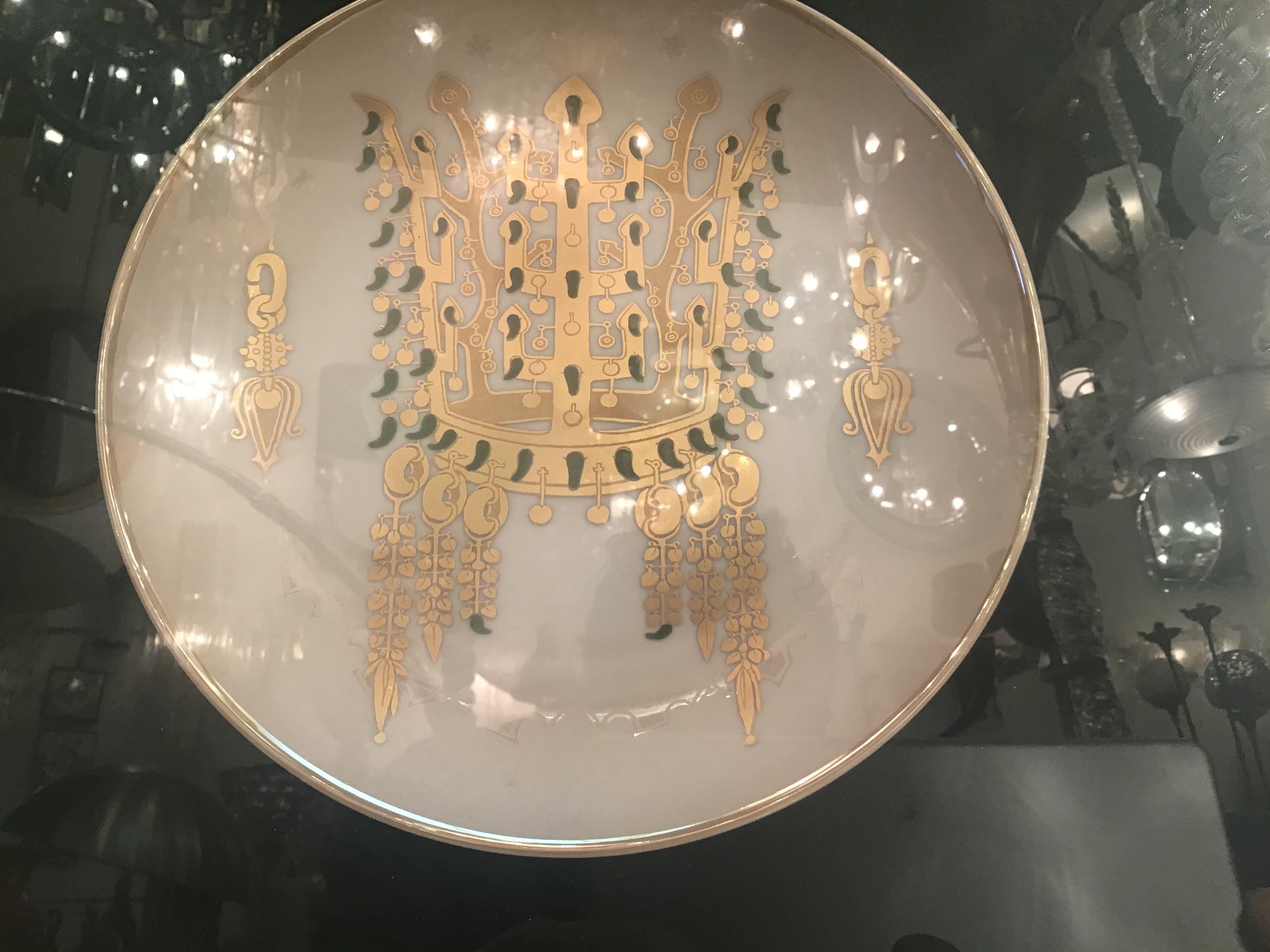 Italian Morbelli Porcelain Wall Plates Worked with Pure Gold 1960 Italy For Sale