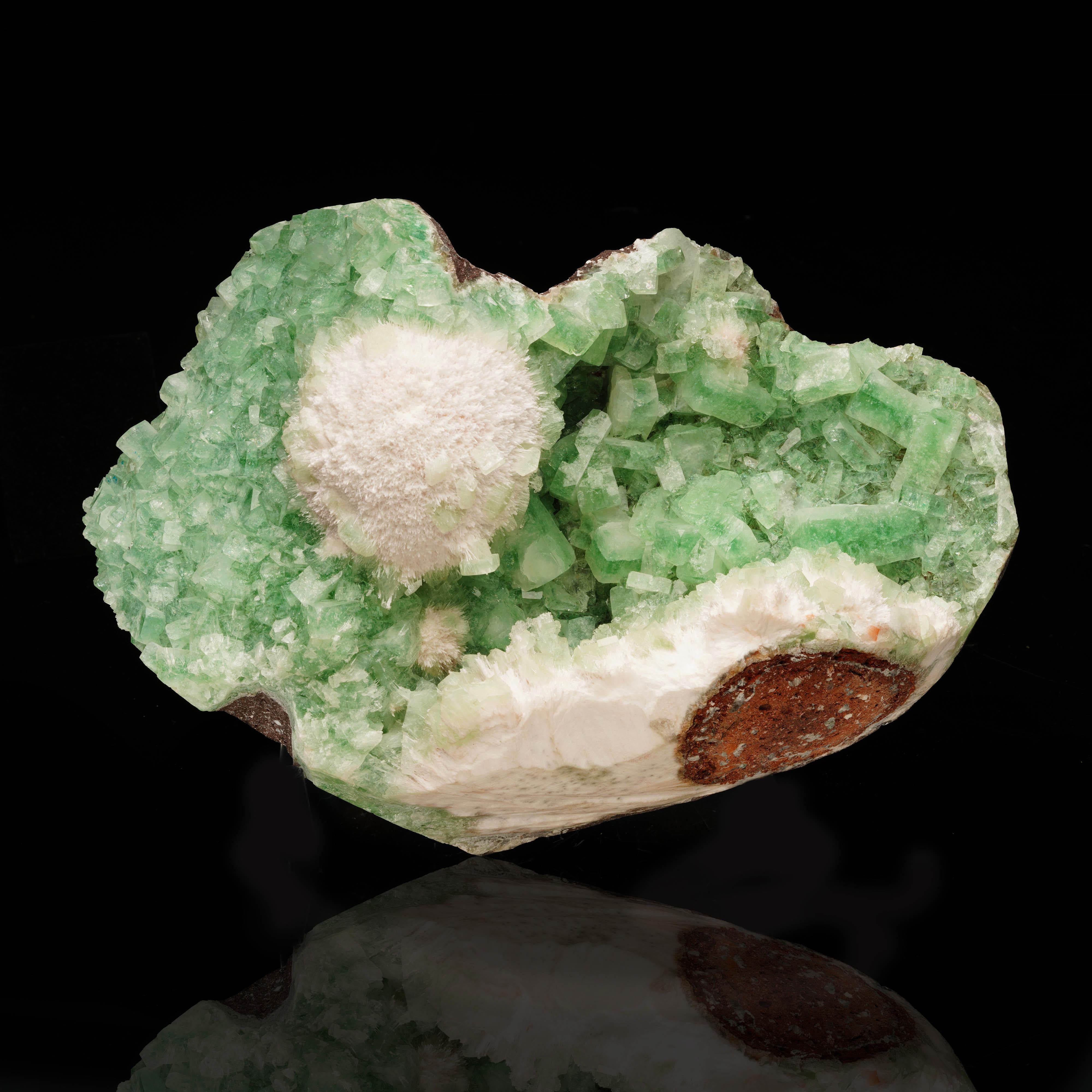 Mordenite on Green Apophyllite In New Condition For Sale In New York, NY