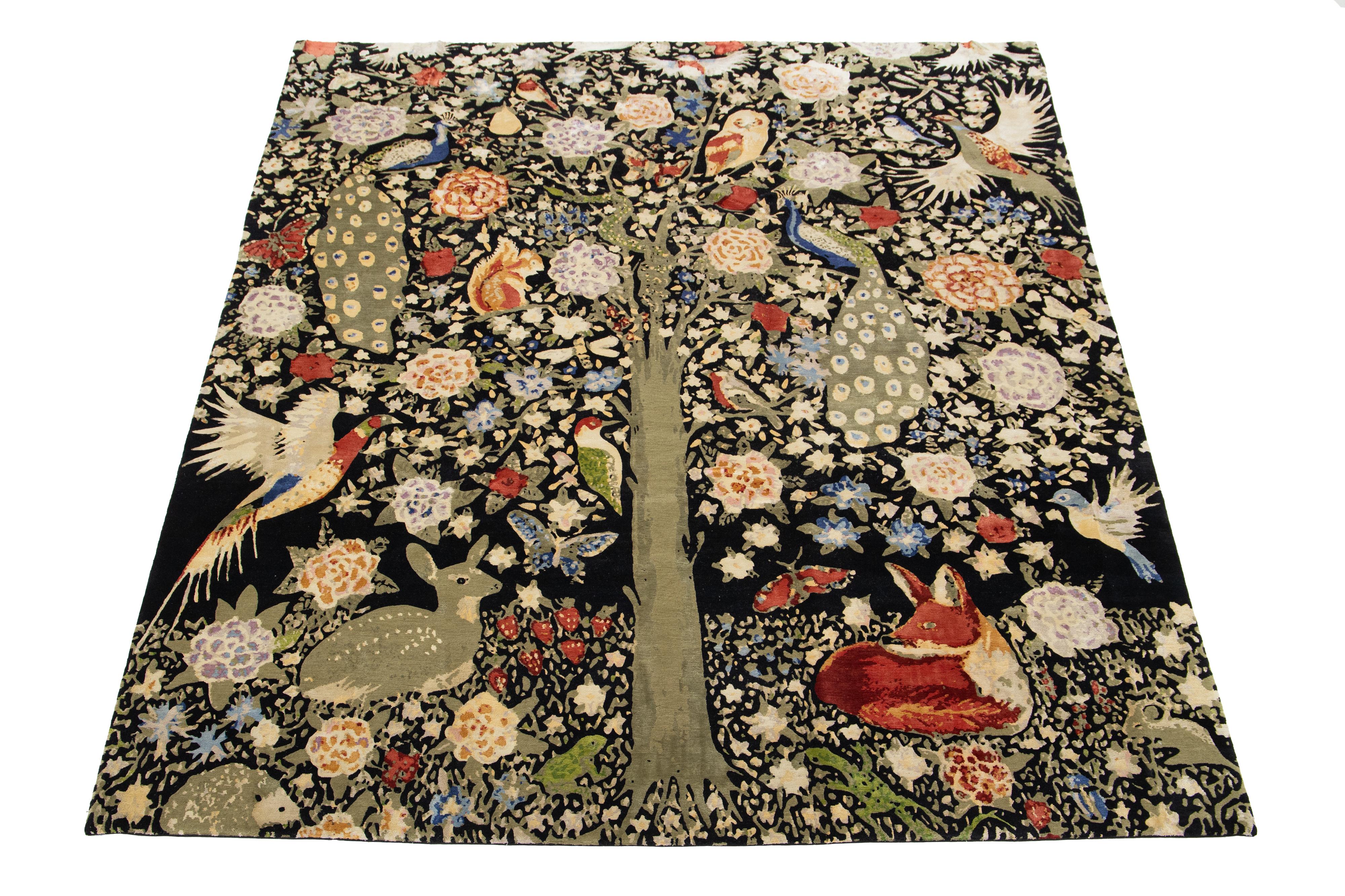Esta moderna alfombra nepalesa, única en su género, presenta un diseño pictórico integral que representa paisajes, naturaleza y escenas de la vida cotidiana de los animales. Suele estar hecho de lana o seda tibetanas, con finos detalles y colores