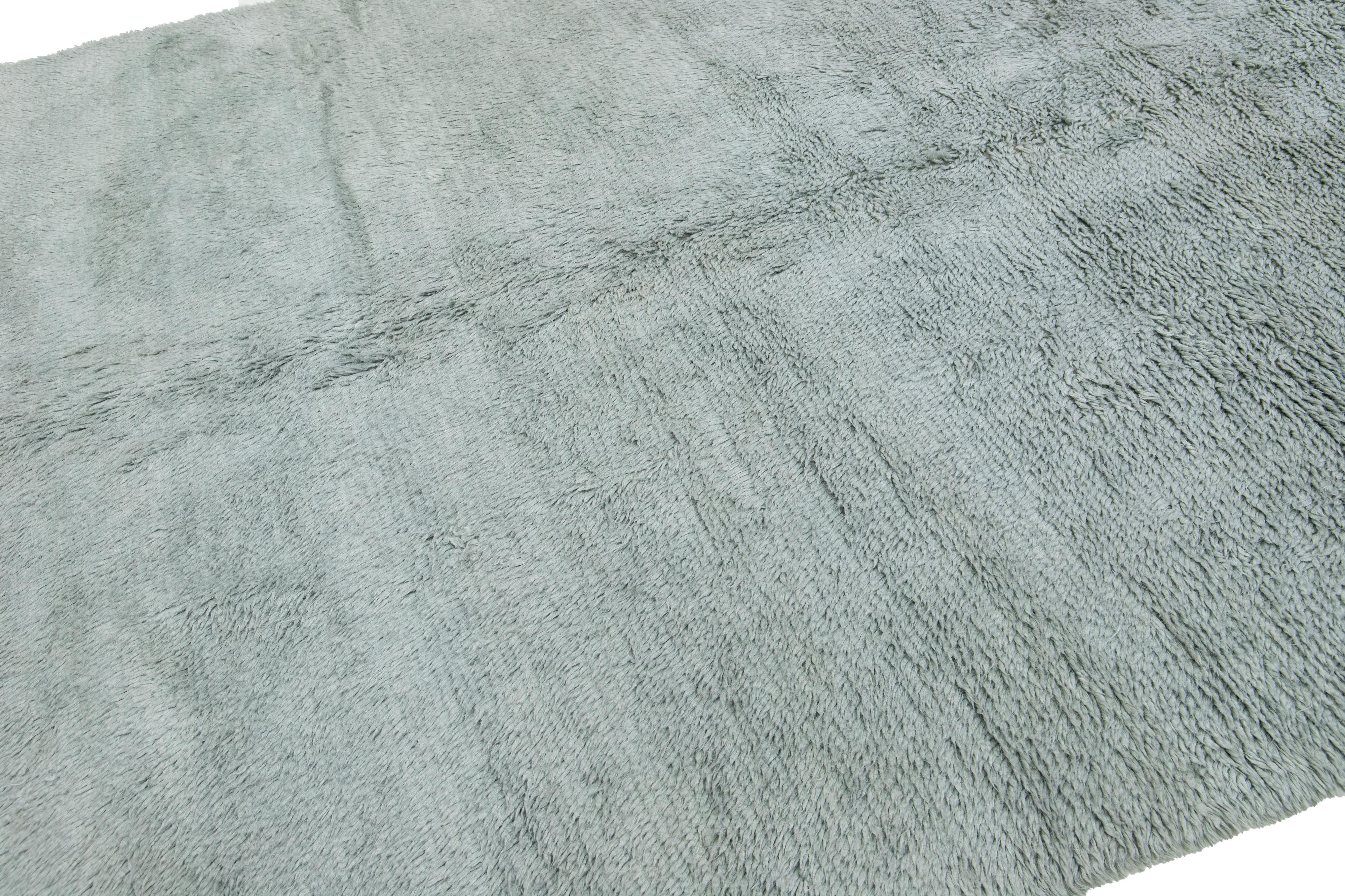 Indiano Mordern Moroccan Plush Area Wool Rug fatto a mano in grigio in vendita