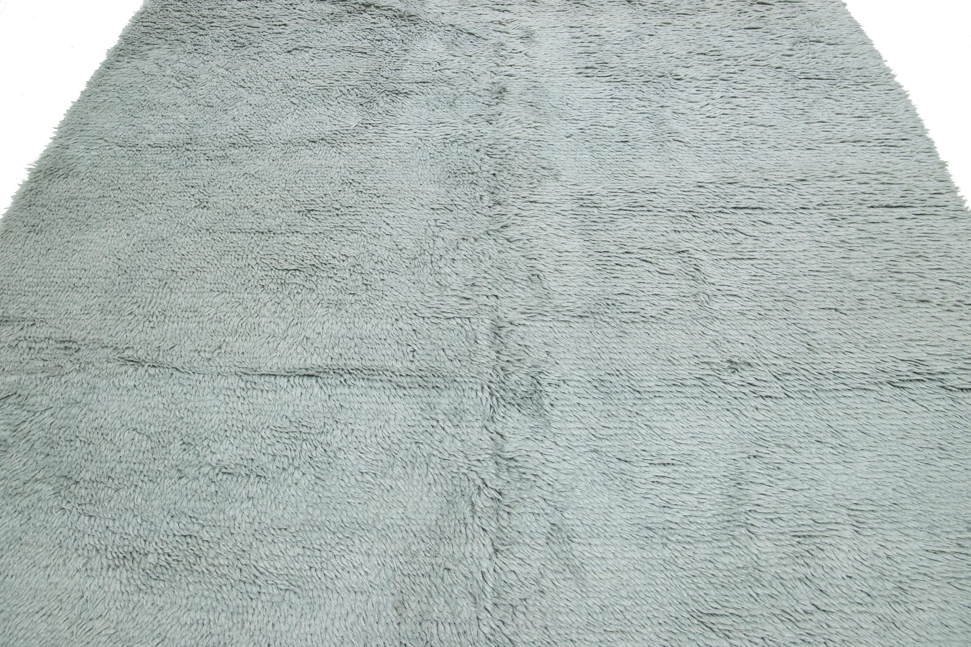 Lana Mordern Moroccan Plush Area Wool Rug fatto a mano in grigio in vendita