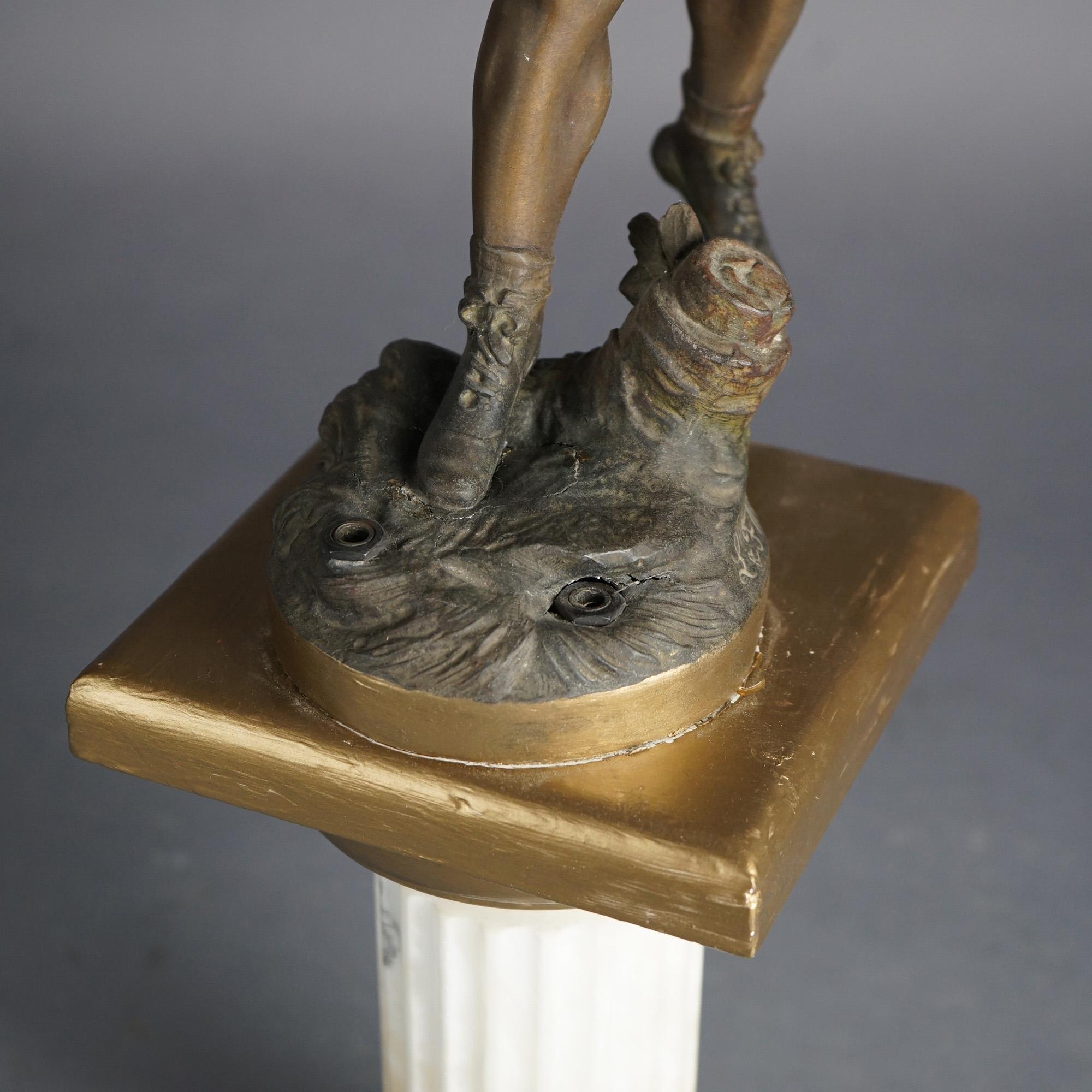 Statue de joueur sur pied en métal bronzé Moreau sur colonne cannelée en marbre C1900 en vente 6