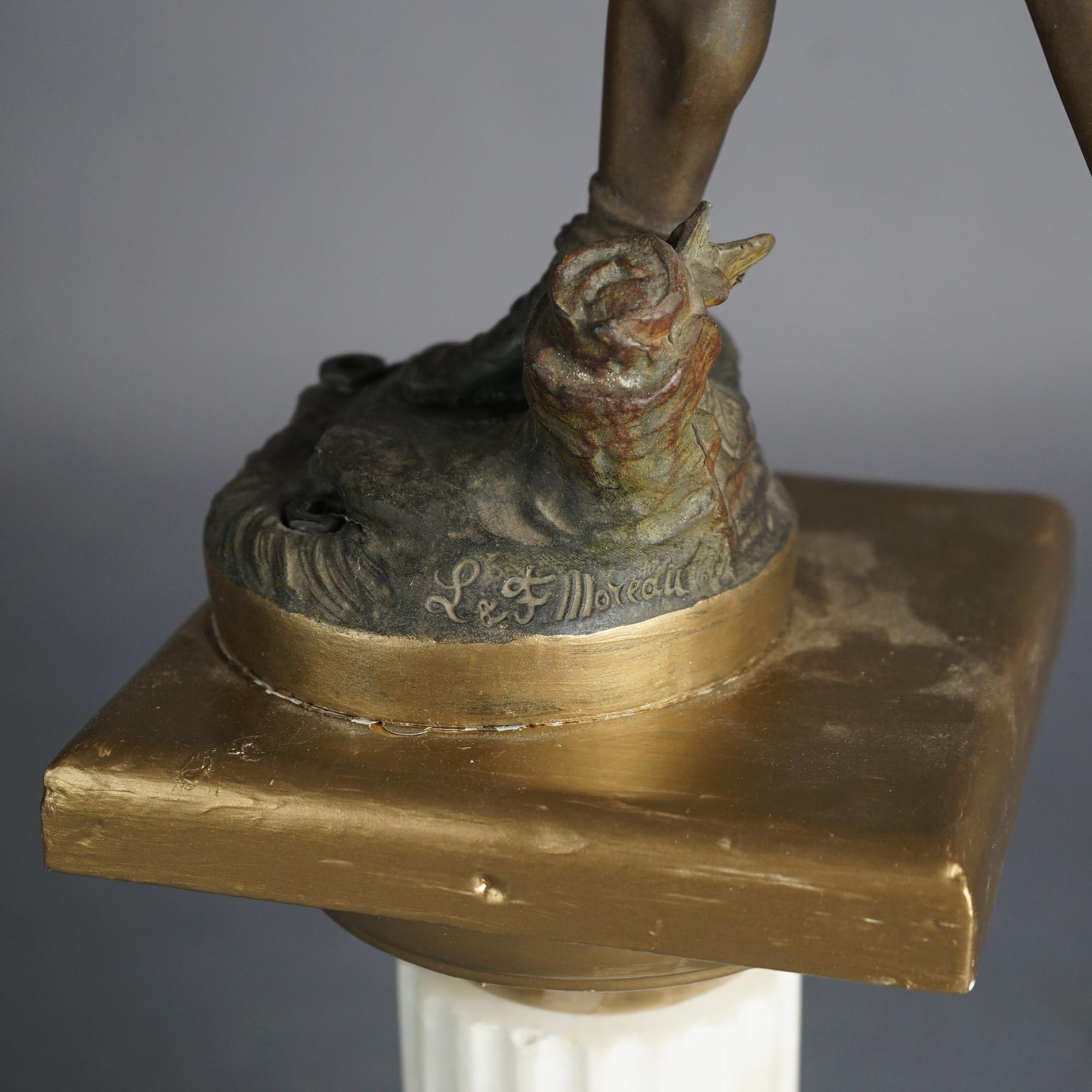 Statue de joueur sur pied en métal bronzé Moreau sur colonne cannelée en marbre C1900 en vente 7
