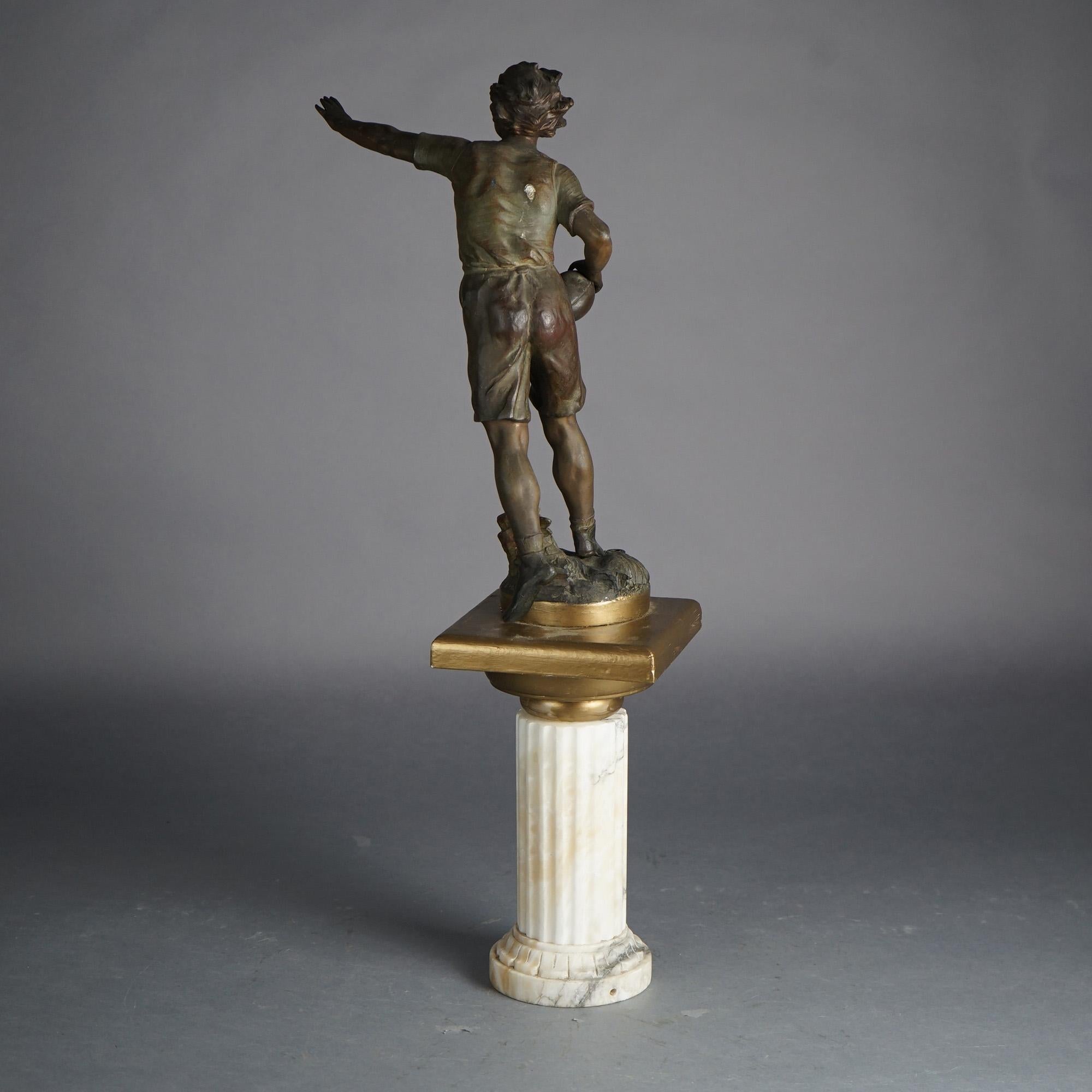 Moreau Bronze-Metallfußspieler-Statue auf Marmor geriffelter Säule, geriffelte Säule, um 1900 im Zustand „Gut“ im Angebot in Big Flats, NY