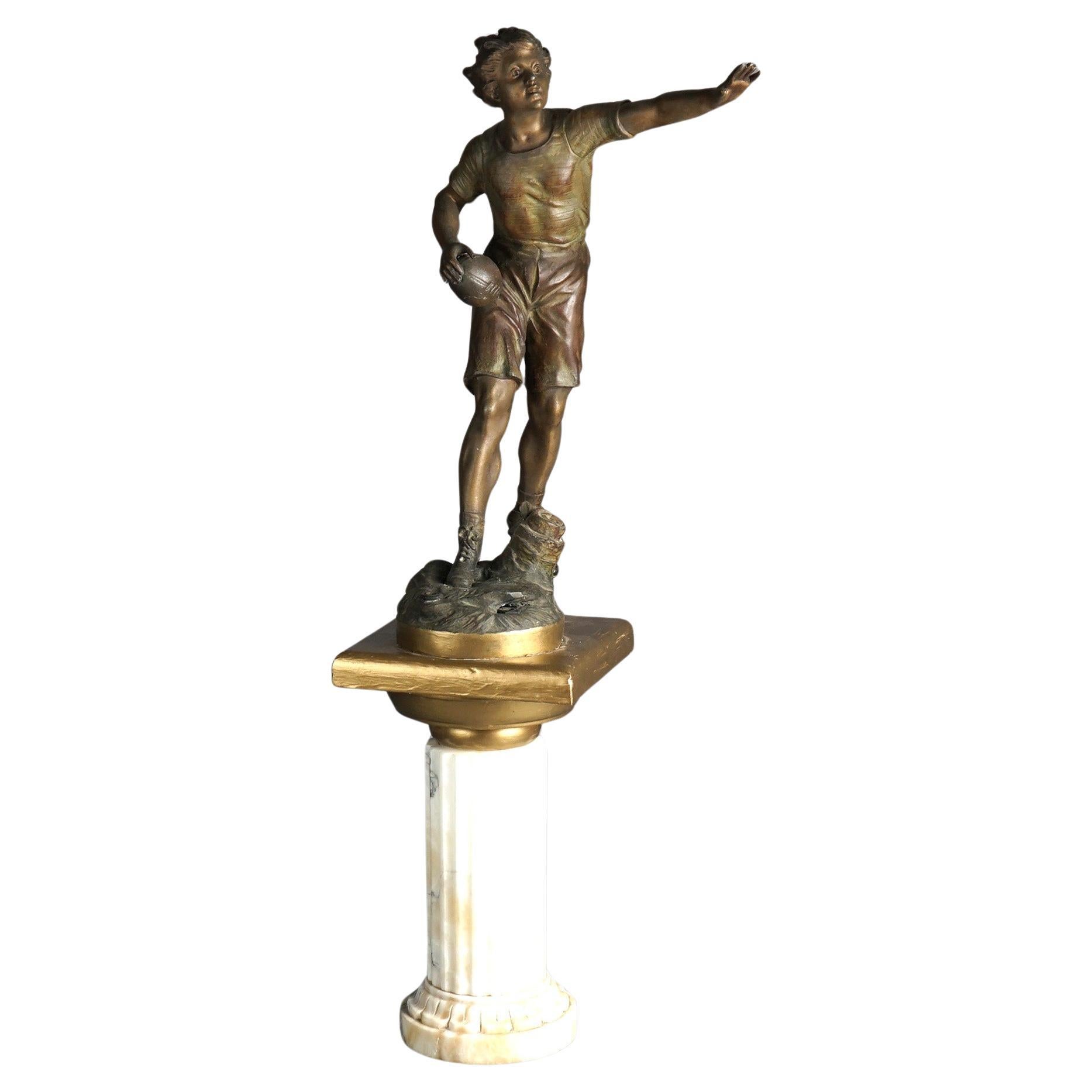 Moreau Bronze-Metallfußspieler-Statue auf Marmor geriffelter Säule, geriffelte Säule, um 1900 im Angebot