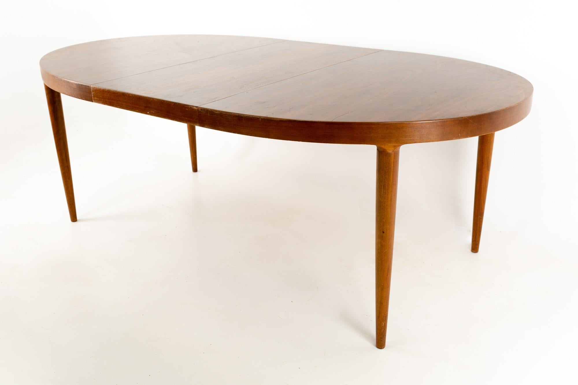 Moreddi Midcentury Danish Modern Walnut Oval Dining Table 6