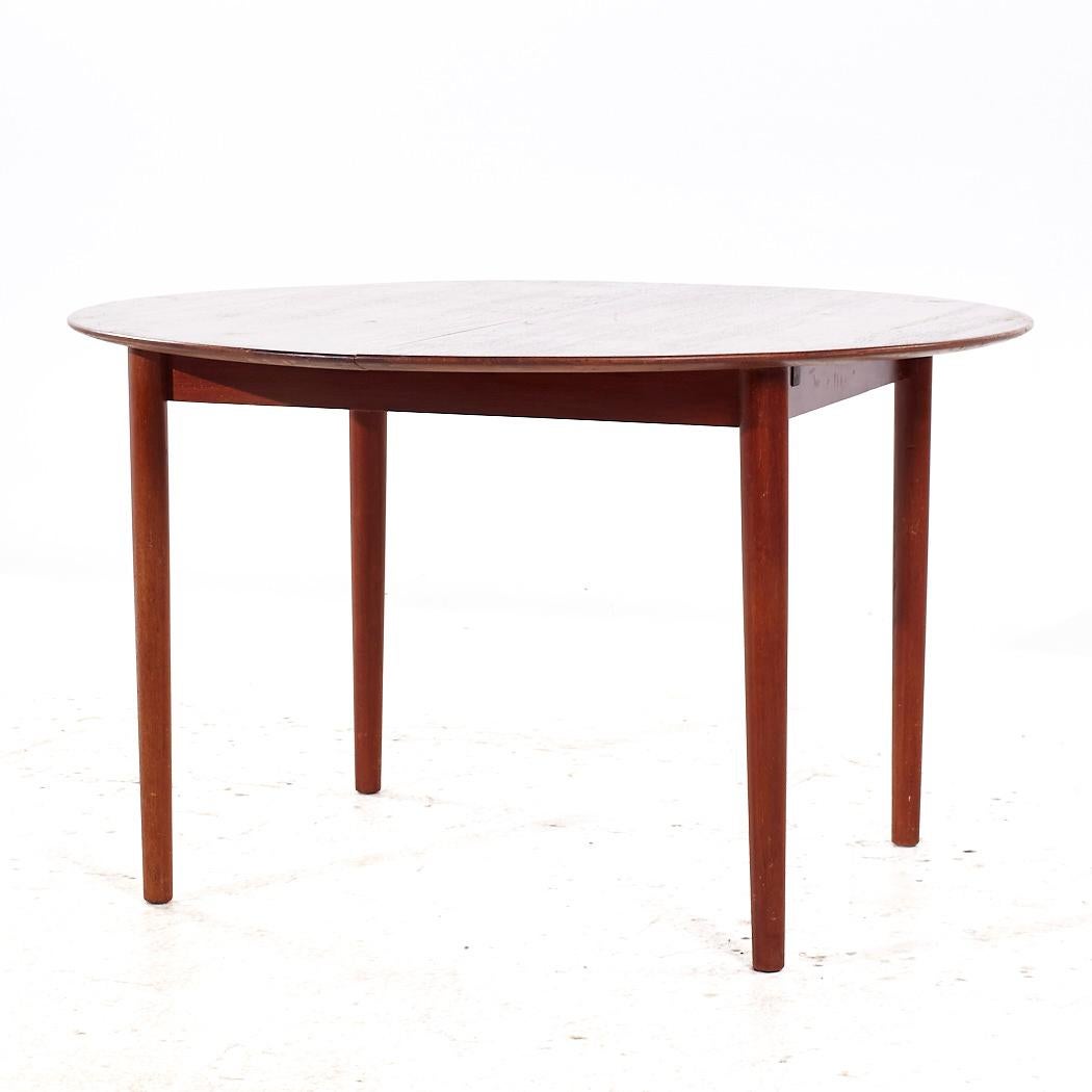 Mid-Century Modern Moreddi Style Mid Century Danish Teak Table de salle à manger extensible à 1 volet en vente