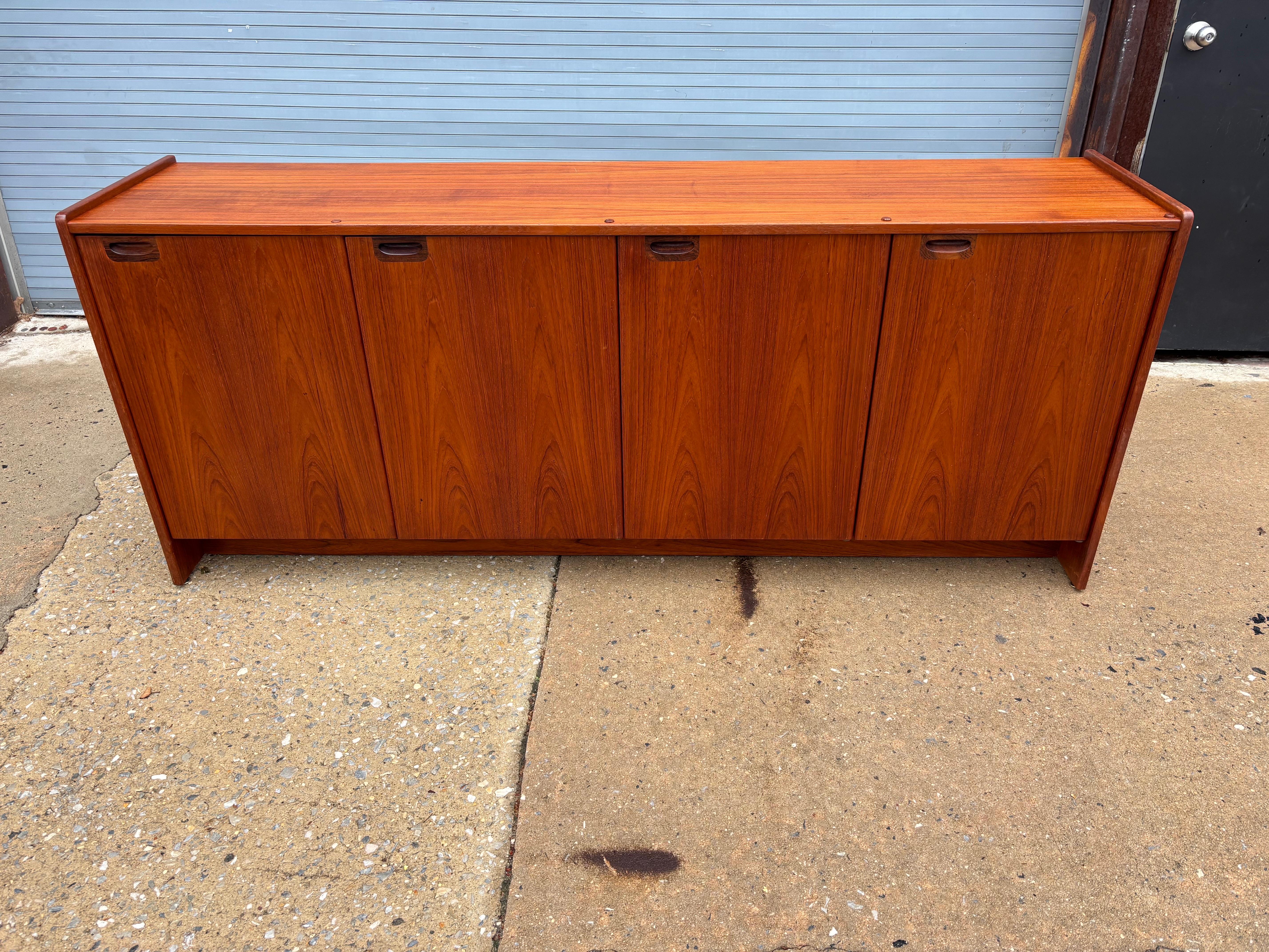 Moreddi Teak 4 Door Credenza/ Buffet For Sale 7
