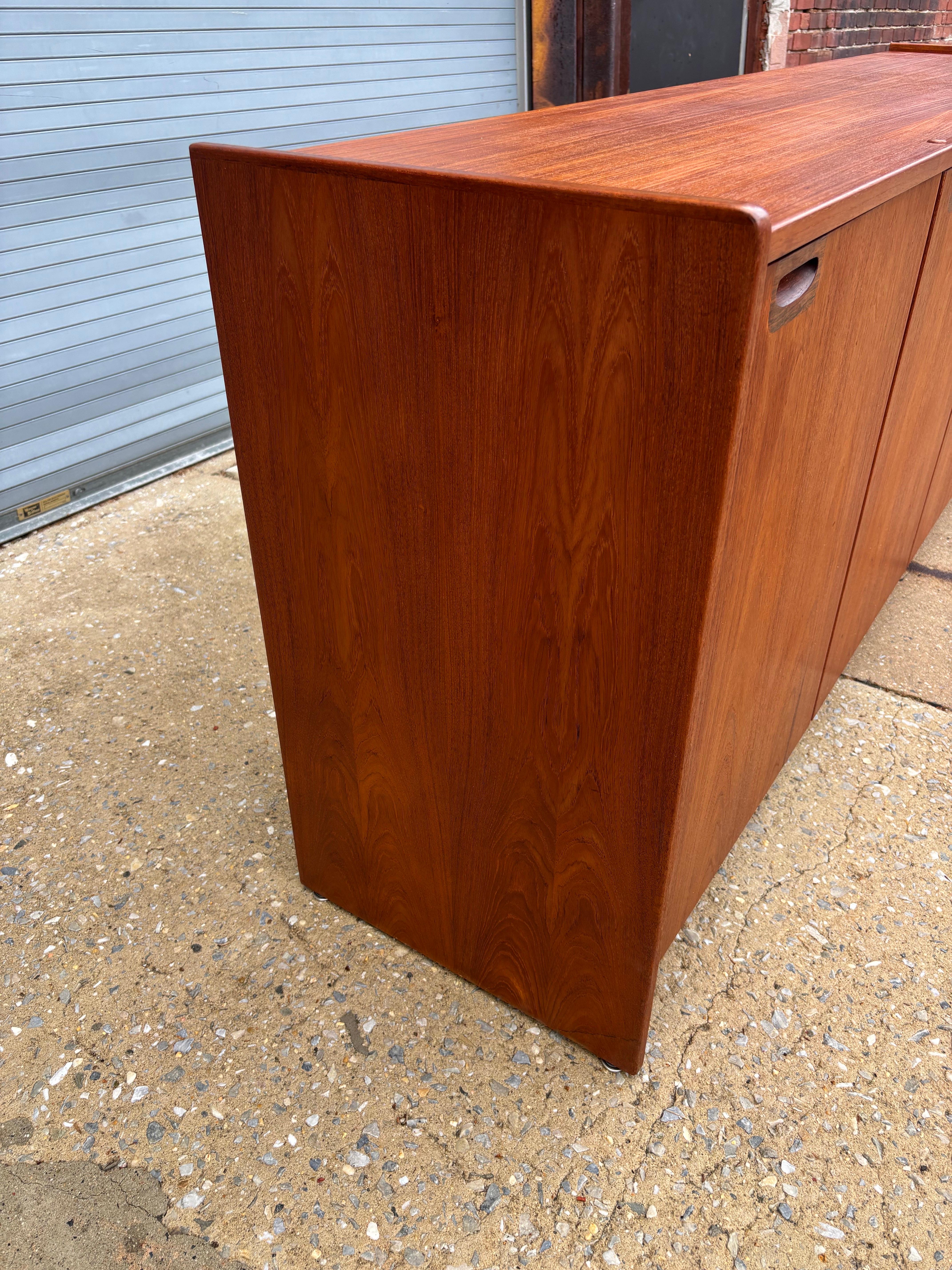 Moreddi Teak 4 Door Credenza/ Buffet In Good Condition For Sale In Philadelphia, PA