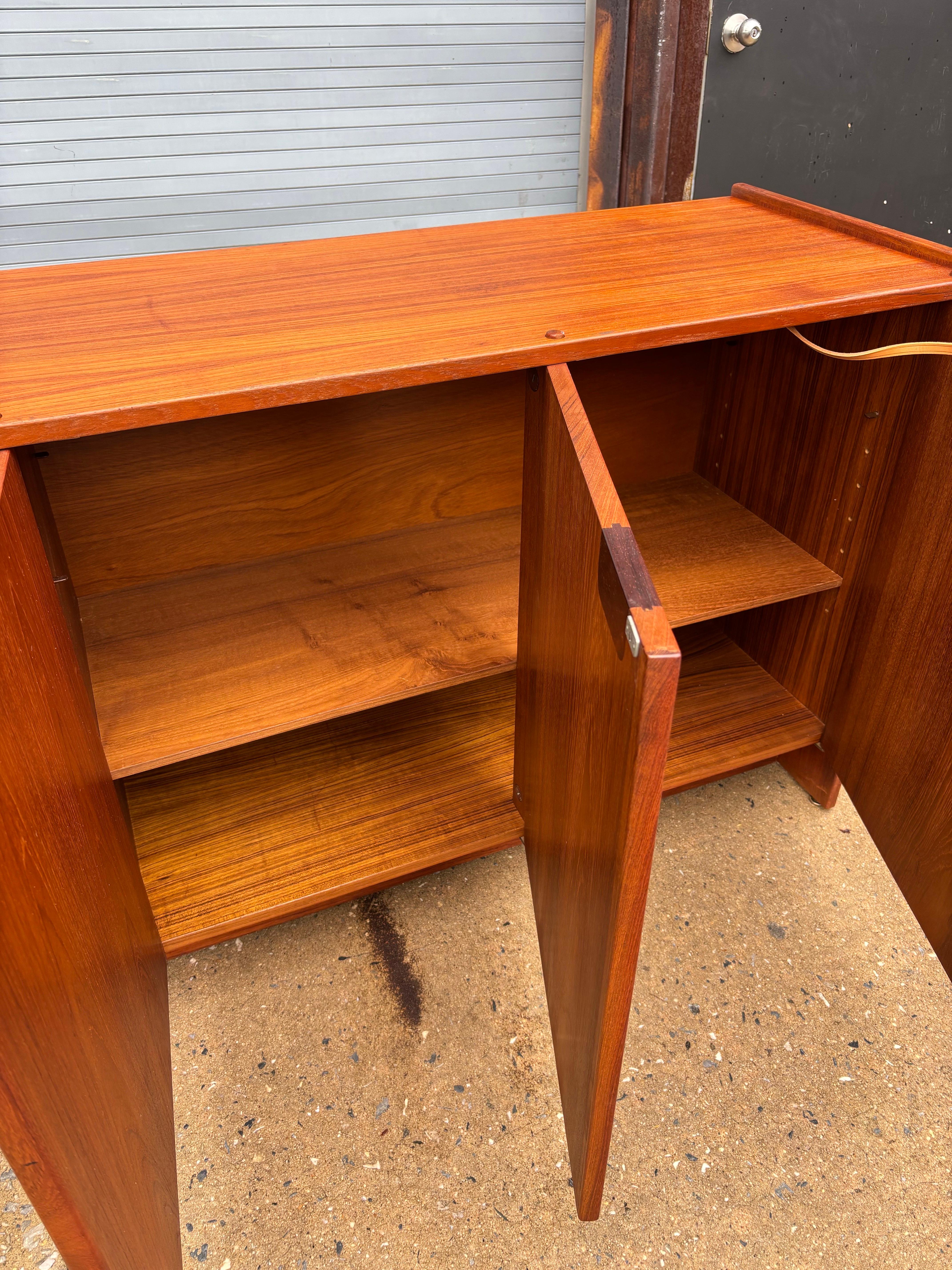 Moreddi Teak 4 Door Credenza/ Buffet For Sale 2
