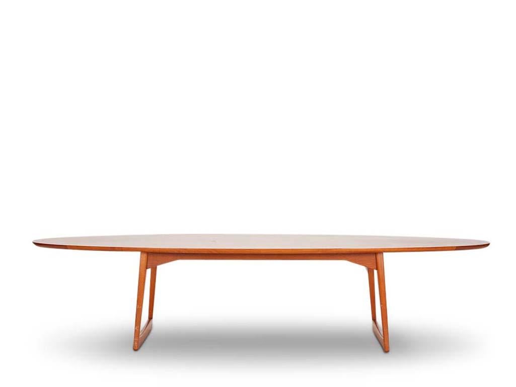 Moreddi: Teak Oval Coffee Table
Dimensions: 72