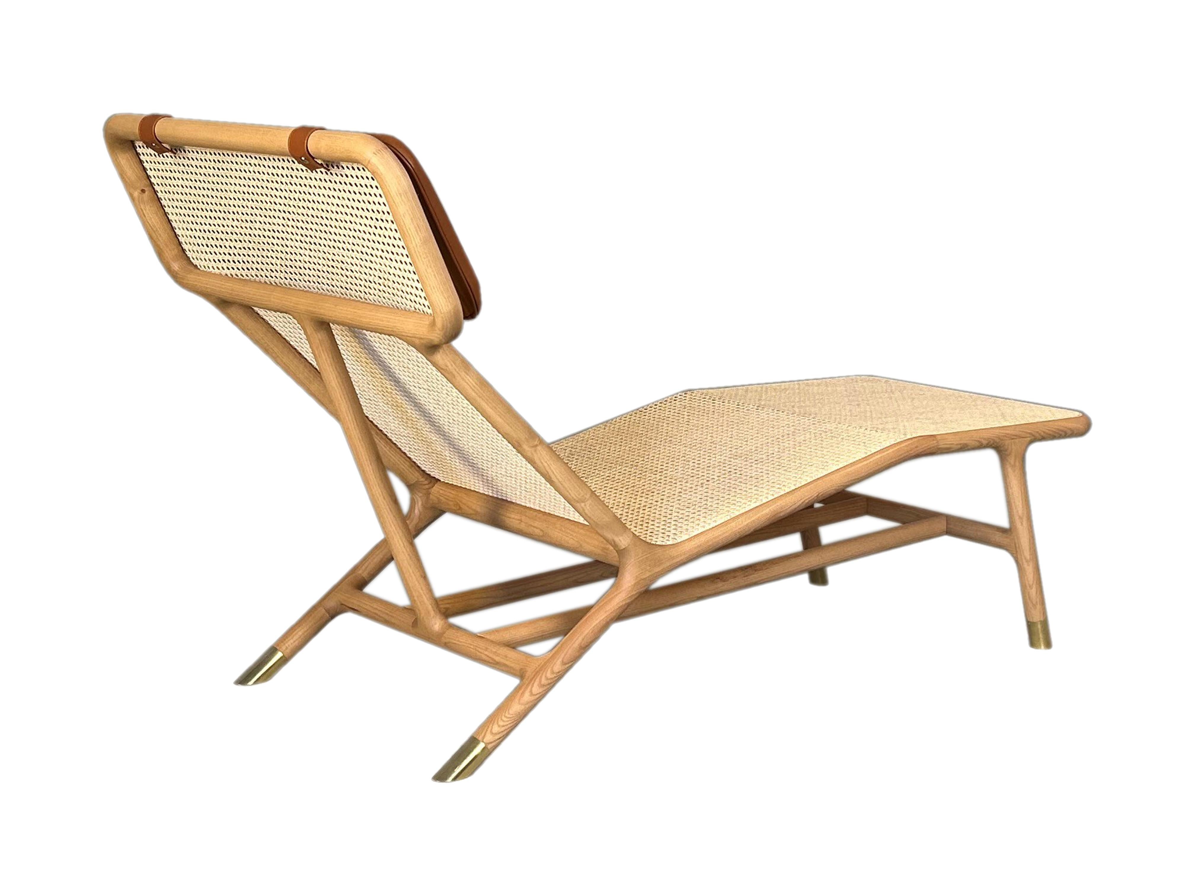 Mehrlato - Joyce Chaise Longue, aus Eschenholz und Wiener Stroh (21. Jahrhundert und zeitgenössisch) im Angebot