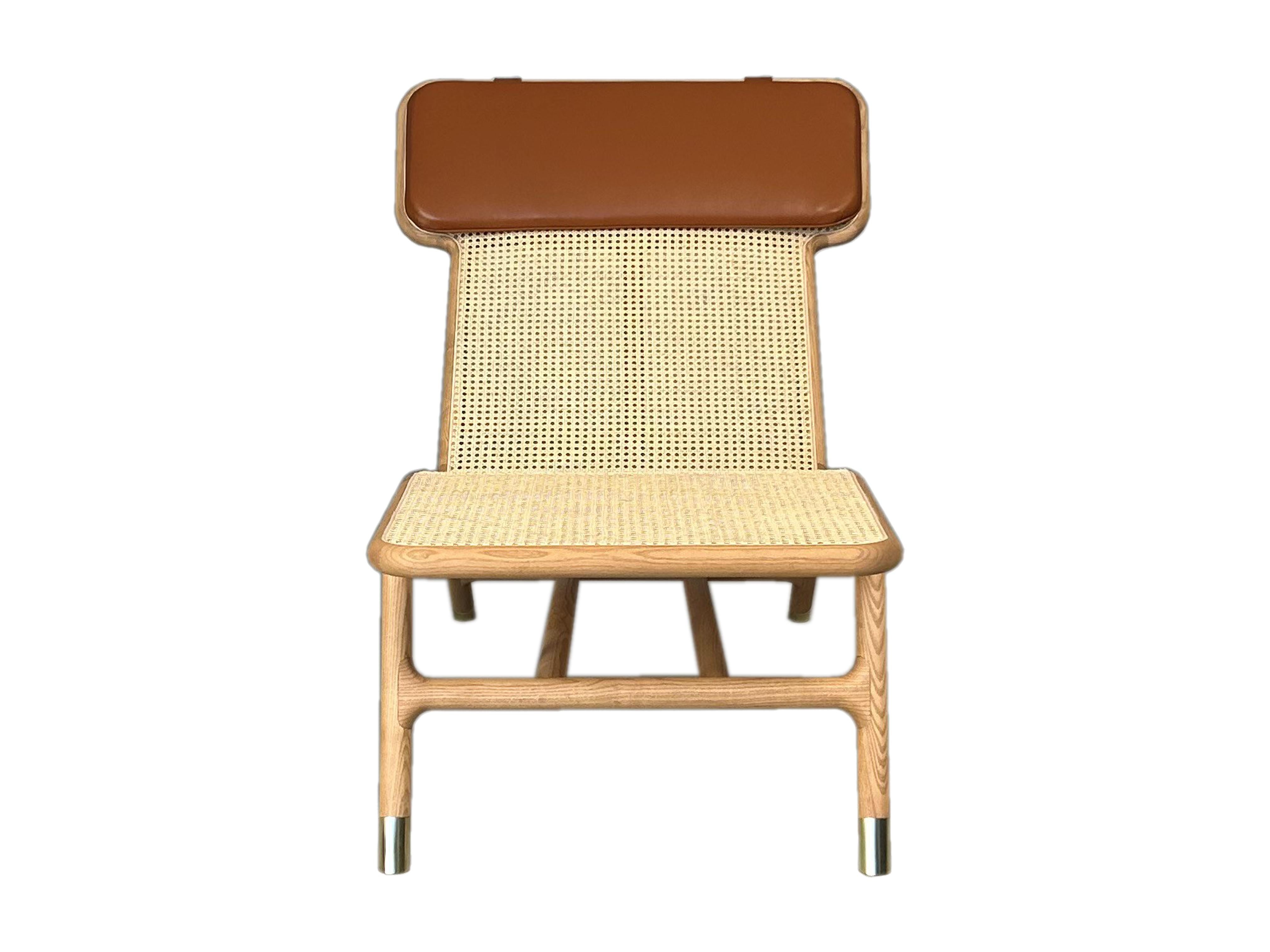 Mehrlato - Joyce Chaise Longue, aus Eschenholz und Wiener Stroh (Leder) im Angebot