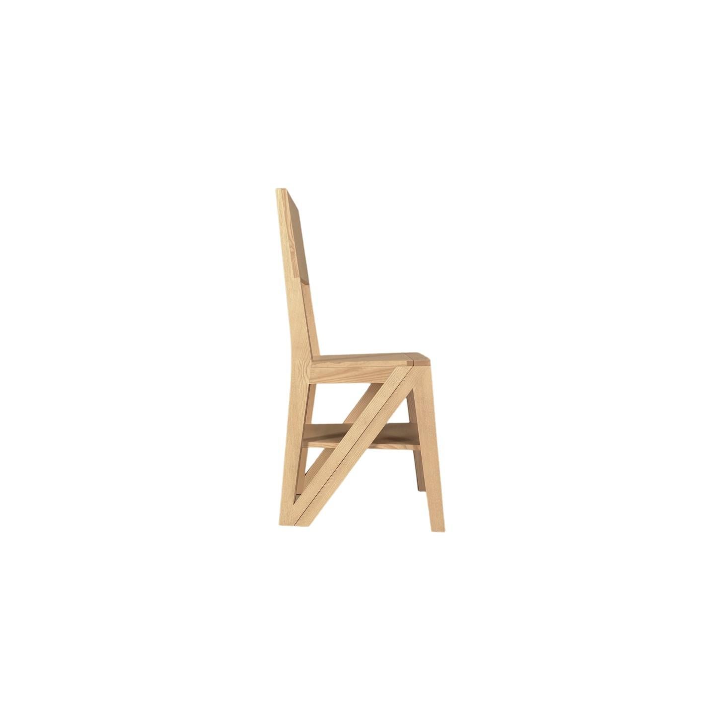 The Scala is an original chair made of ashwood. Thanks to its solid frame the Scala easily turns into a handy stepladder. The simple and clean lines, allow you to use the Scala in any home space; not only in the living room but also in the