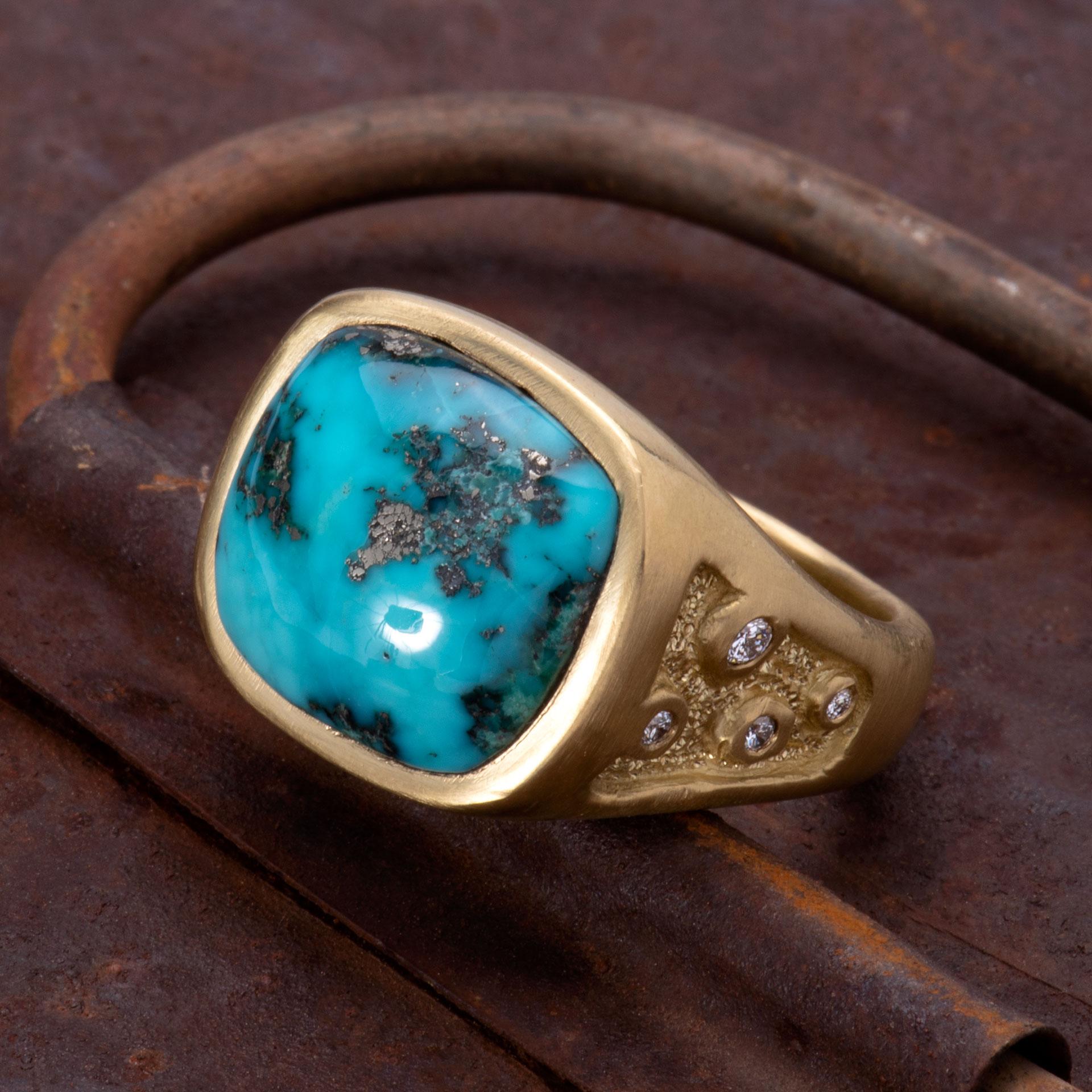 Morenci Turquoise Signet Ring in 18 Karat Gold with Diamonds For Sale 1