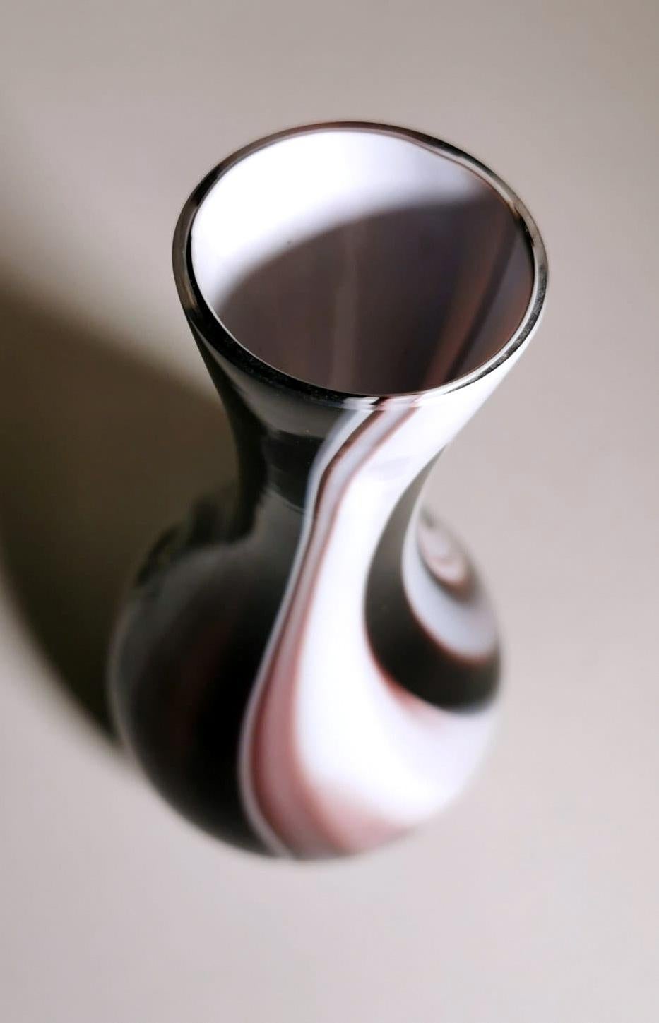 Vetro di Murano Vaso di Murano Carlo Moretti in vetro opalino colorato in vendita