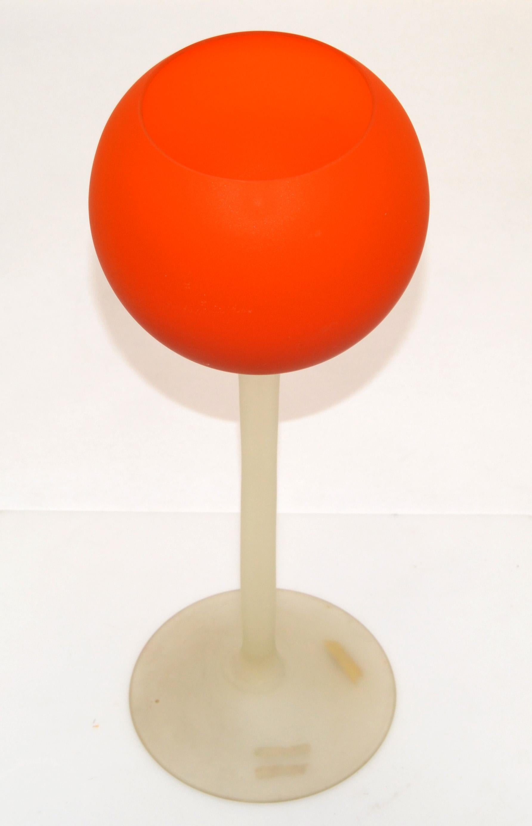 Moretti für Rosenthal Netter, Vase aus satiniertem rotem und mattiertem Glas, Weinglas-Skulptur (Moderne der Mitte des Jahrhunderts) im Angebot