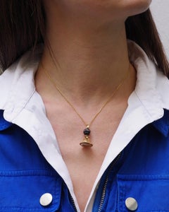 Moretto agate seal fob pendant, in 18k gold, intaglio