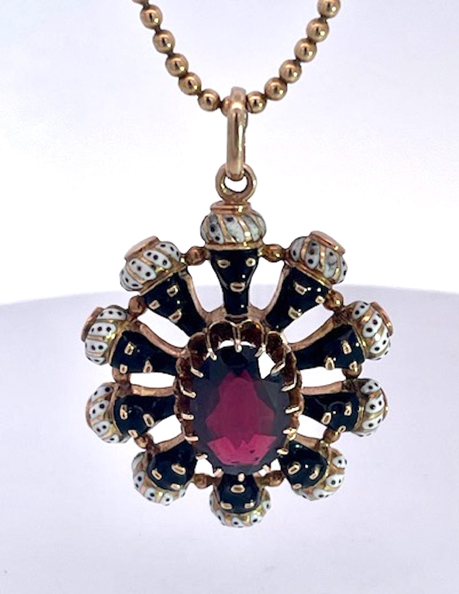 Moretto Pendant Necklace set with matching Earrings For Sale 6