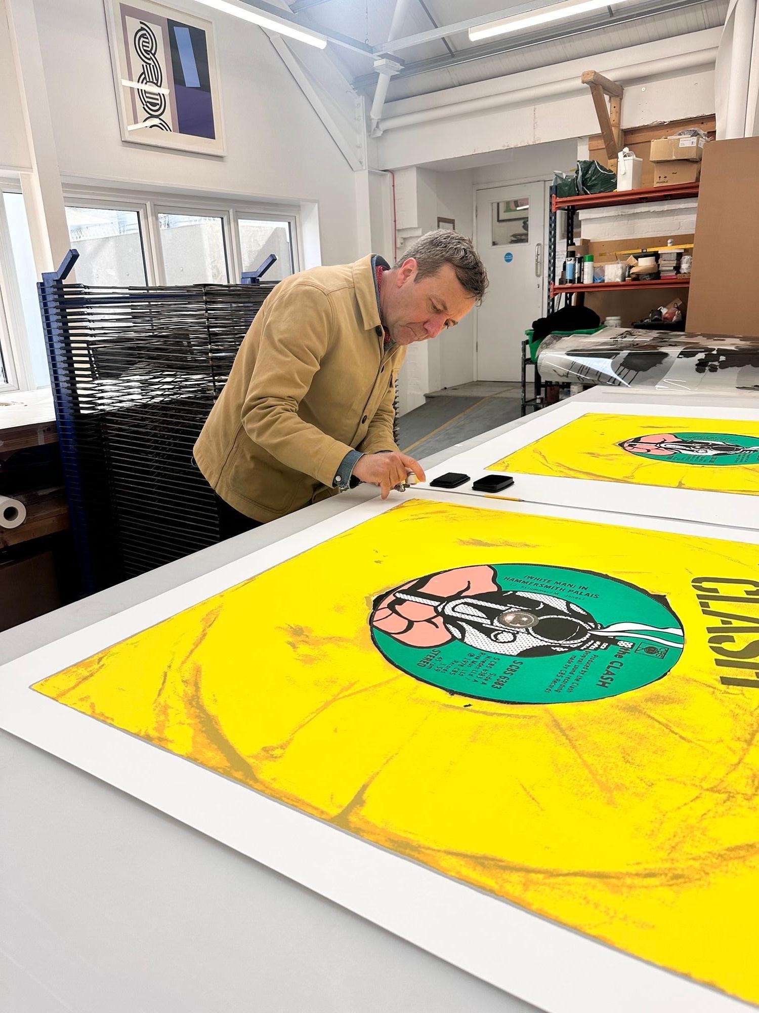 Morgan Howell, Rebel Rebel by David Bowie Silkscreen Edition

8 Colour plus Satin Varnish Print on 425 Saunderson Waterford paper by Coriander Studio

Unframed: 100 x 100cm

Framed: 115 x 115 x 8cm

Edition of 50

Signed, stamped and numbered by the
