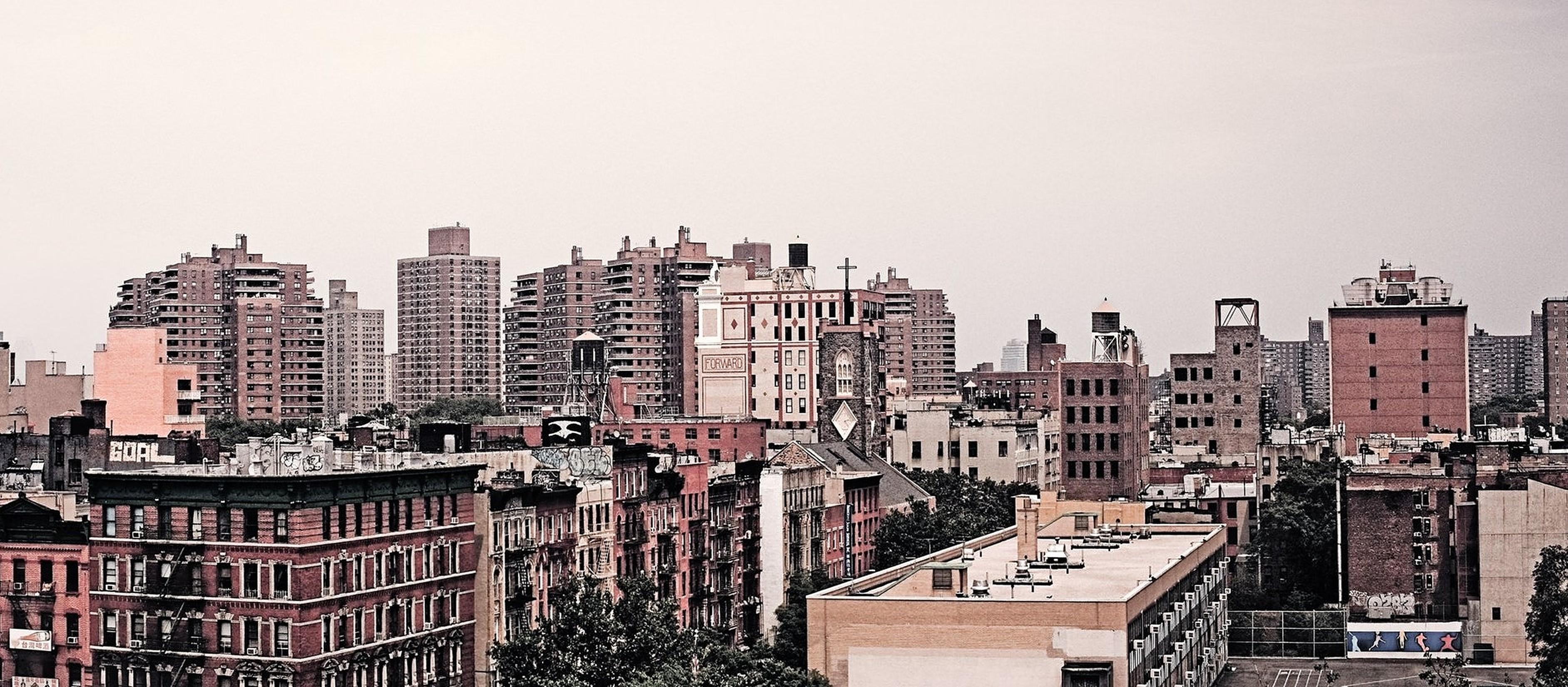 Brooklyn - Soie Morgan, Angleterre contemporaine, photographie, paysage - Beige Landscape Photograph par Morgan Silk