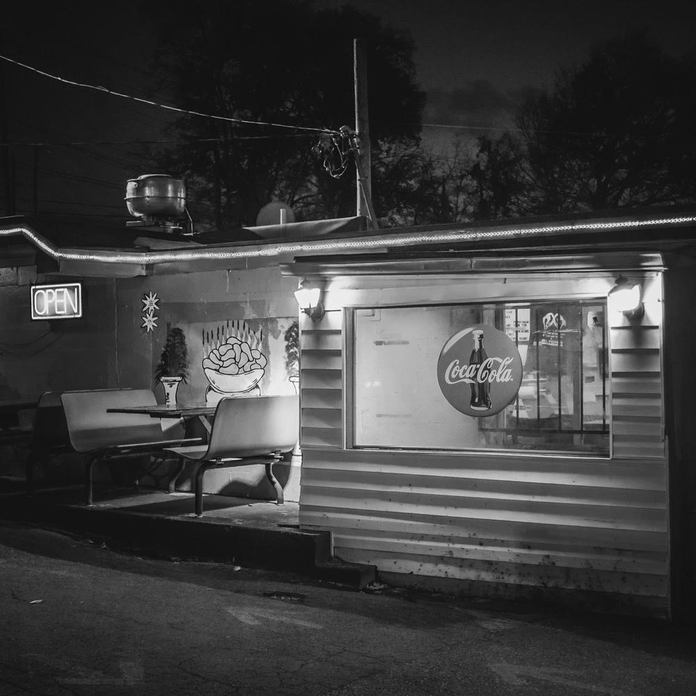 Diner, Nashville, Tennessee, Morgan Seide – Zeitgenössische Stadtfotografie