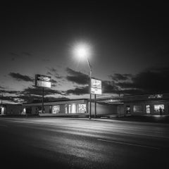 E-Z Street, Nashville, Tennessee von Morgan Silk - Schwarz-Weiß-Fotografie