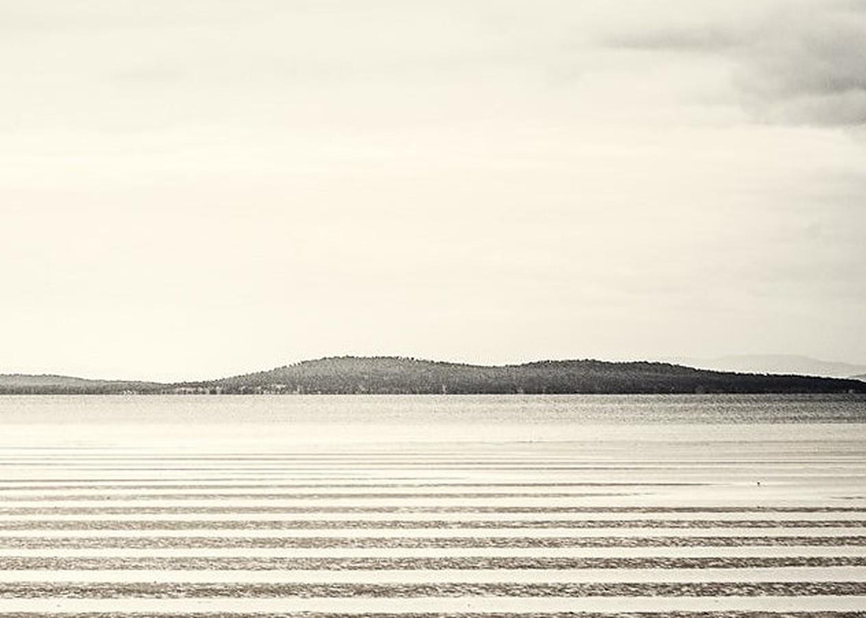 Ridged Sands - Morgan Silk, Contemporary Landscape Photography, Sea, Marine For Sale 2