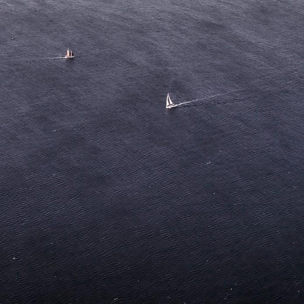 Sailboats - Morgan Silk, Contemporary Photography, Landscape, Sea, Horizons 1