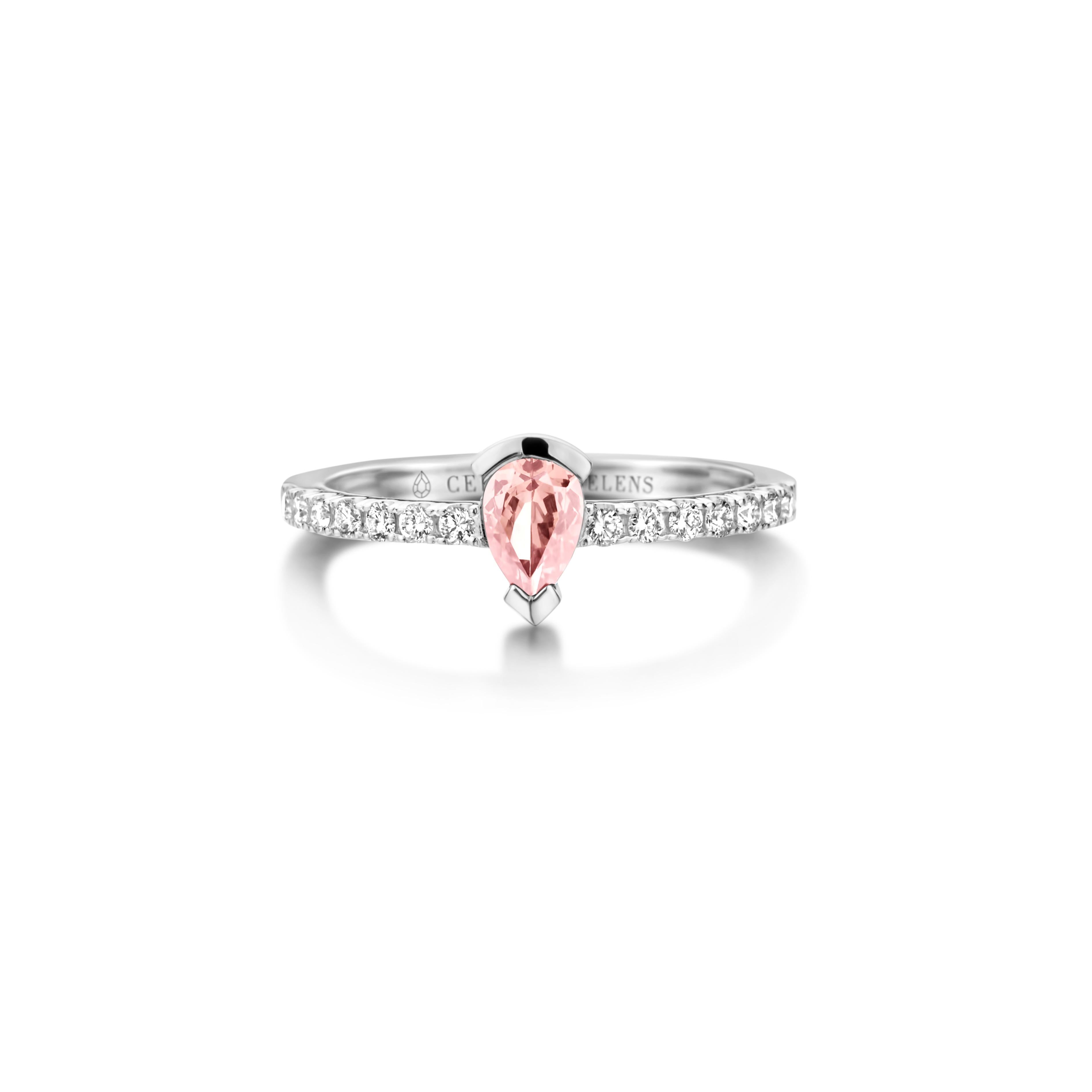 Contemporary Morganite 0, 78 Carat 18k Rose Gold Diamond Engagement Ring For Sale