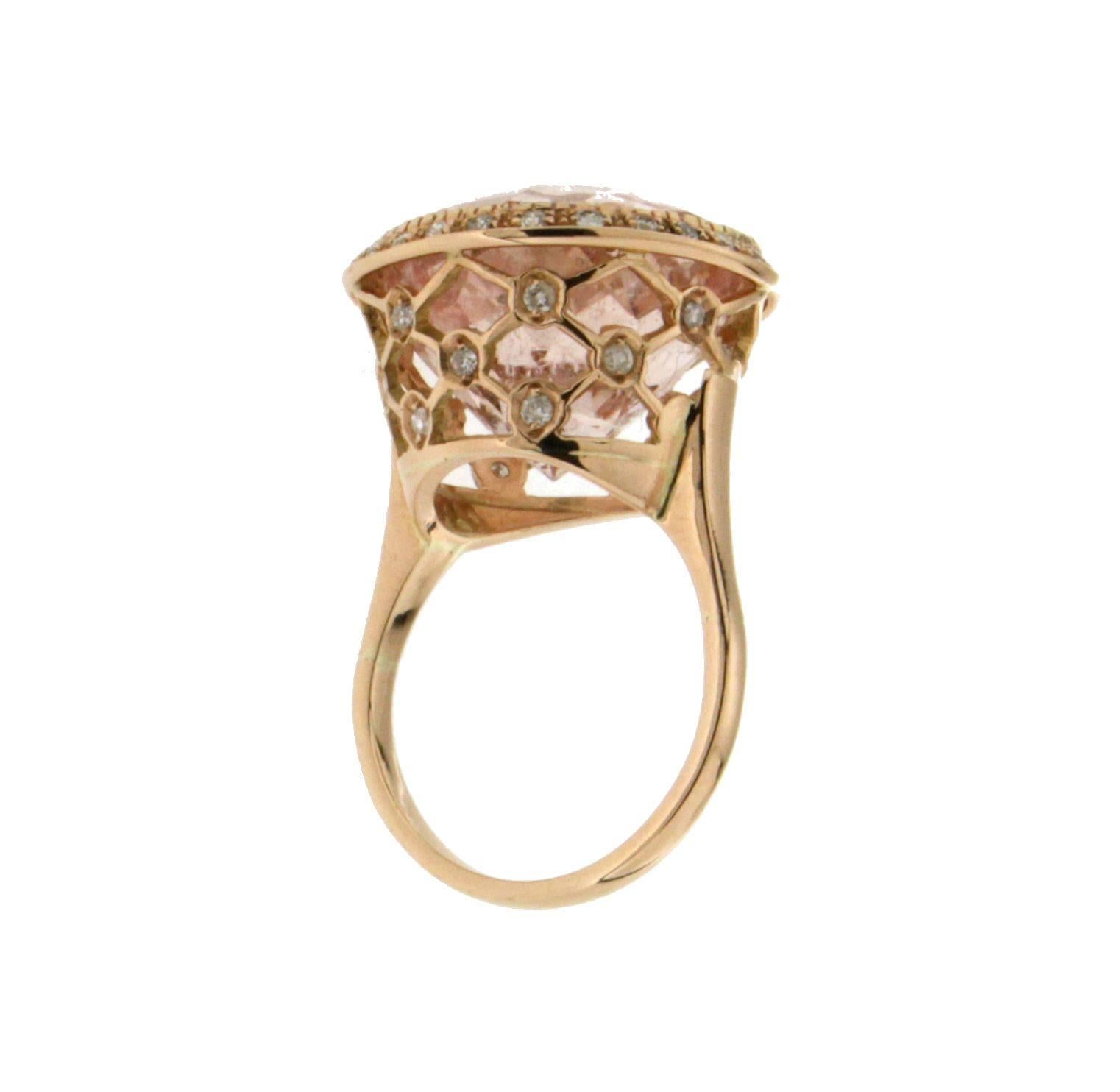 Morganite 18 karat Yellow Gold Diamonds Cocktail Ring For Sale 4