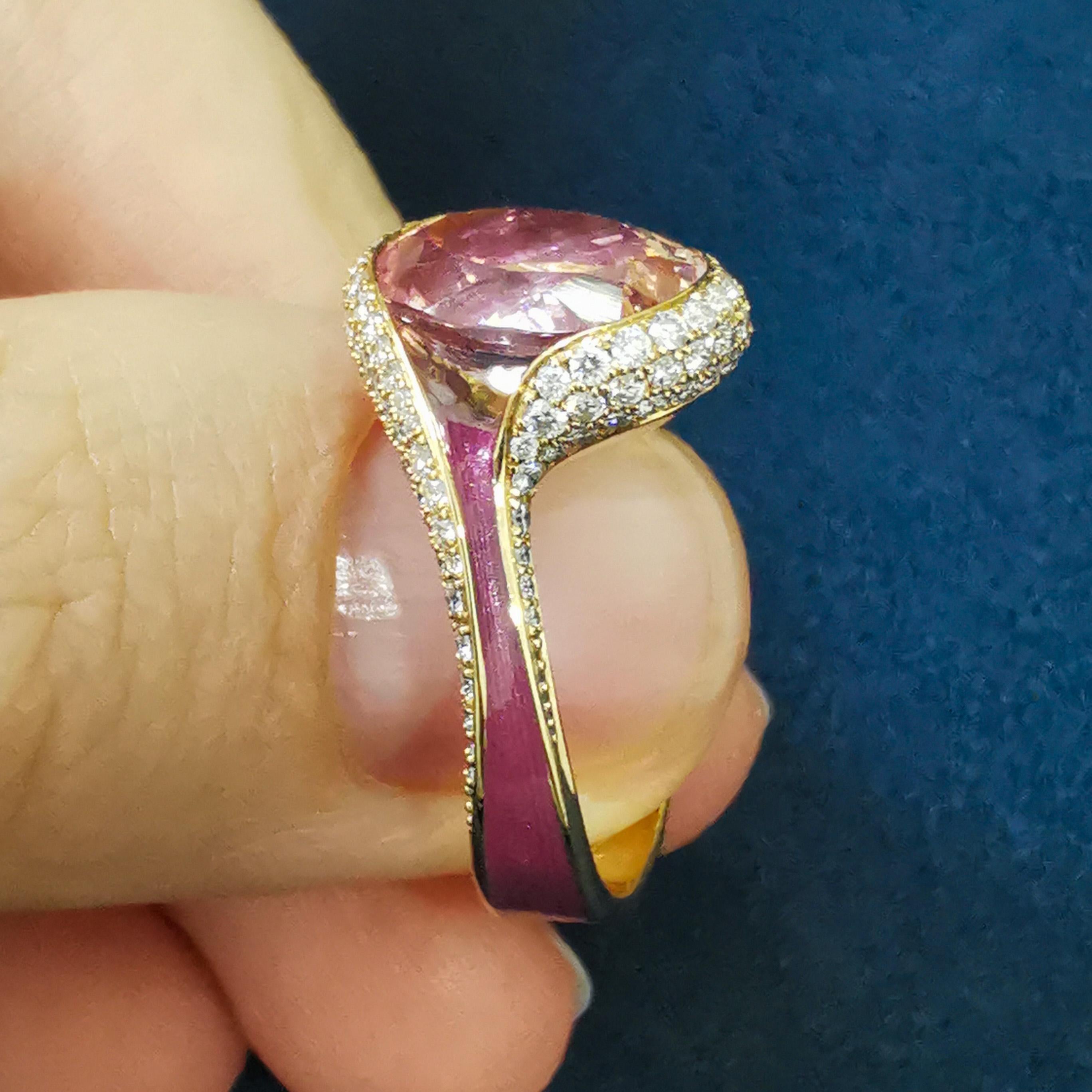 Contemporary Morganite 3.83 Carat Diamonds Enamel 18 Karat Yellow Gold Melted Colors Ring For Sale