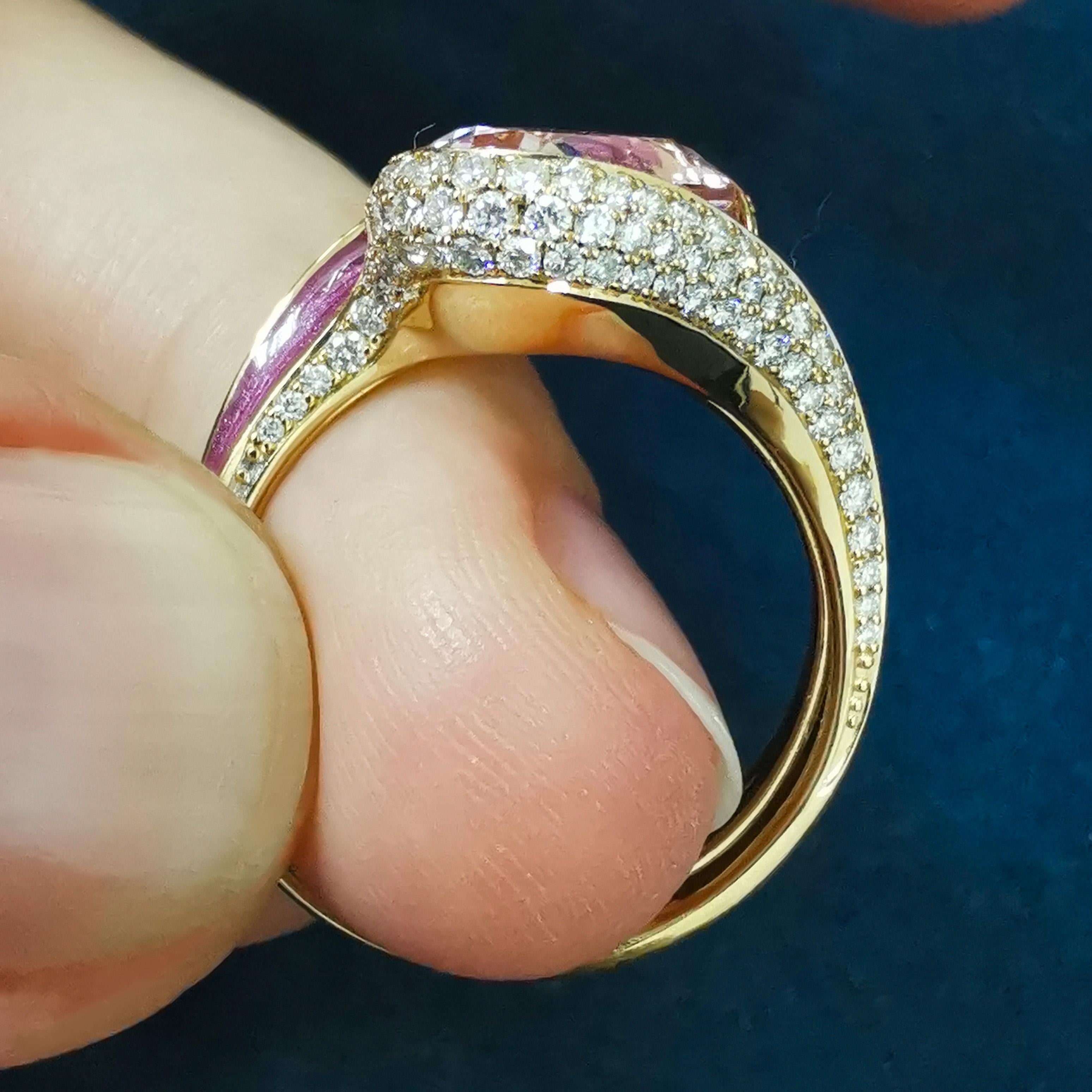 Morganit 3,83 Karat Diamanten Emaille 18 Karat Gelbgold Geschmolzene Farben Ring im Angebot 2