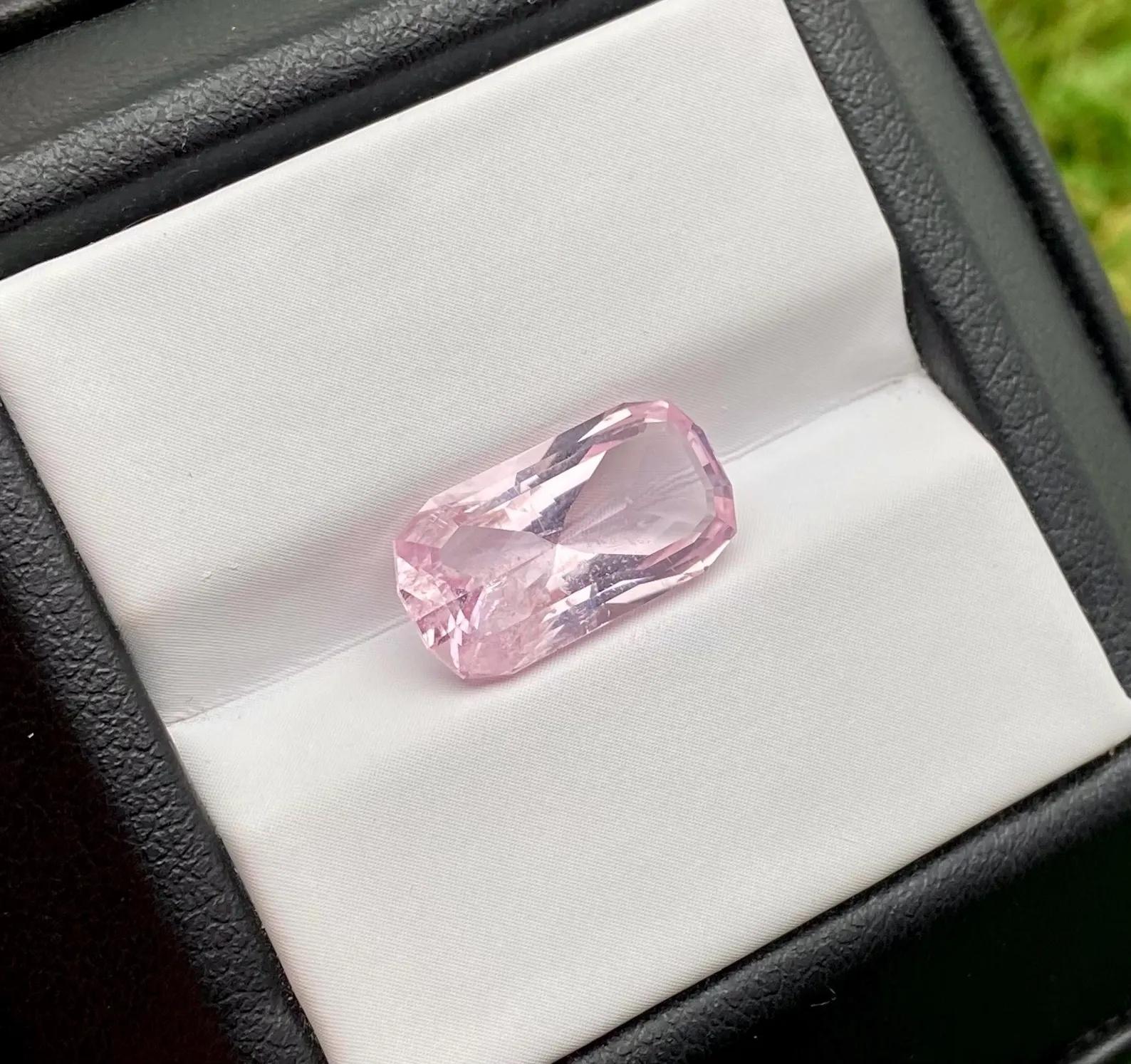 Morganite 3.90 Ct., Loose natural gemstone, Excellent cut, Origin Nigeria For Sale 1